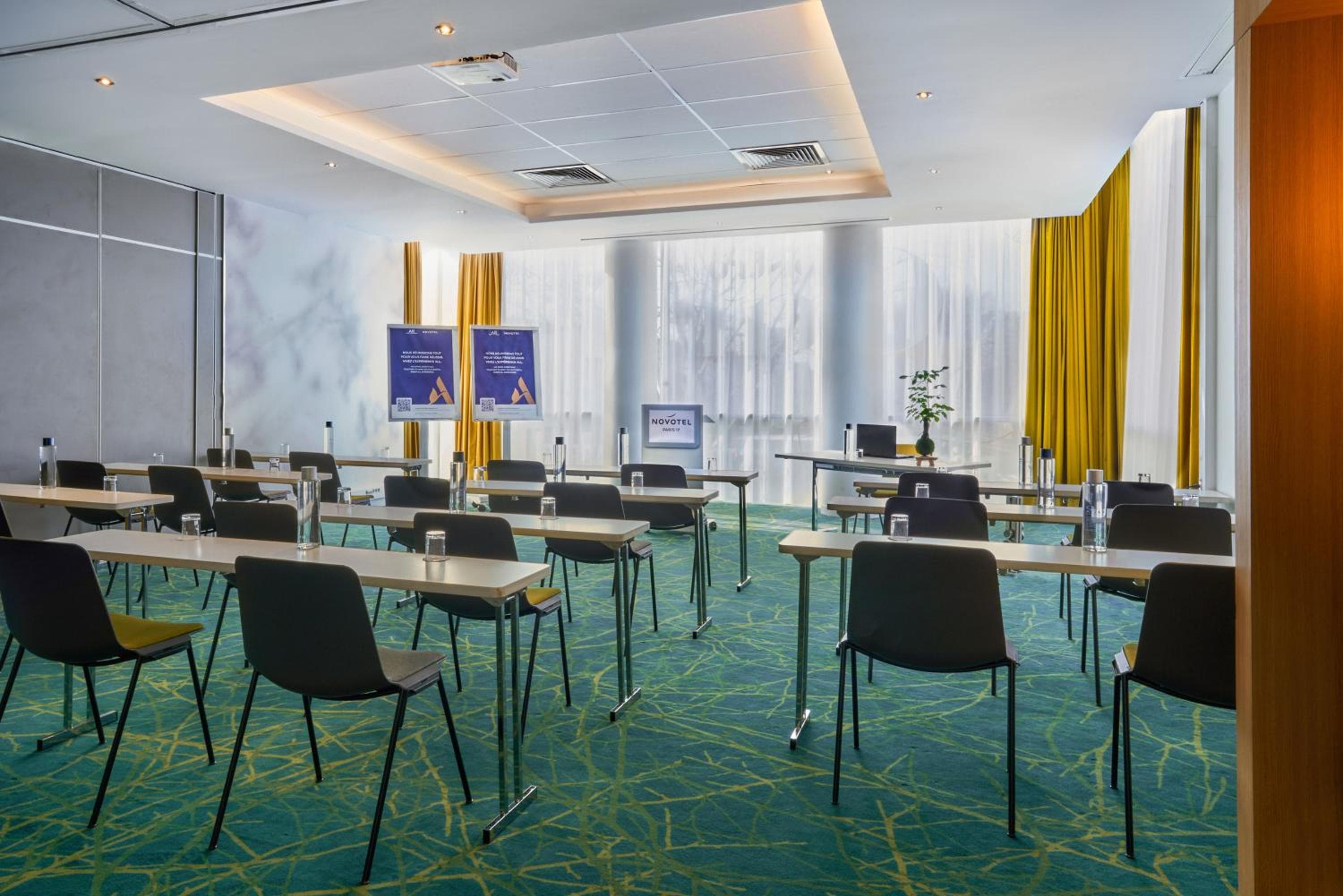 Novotel Paris 17 — 17