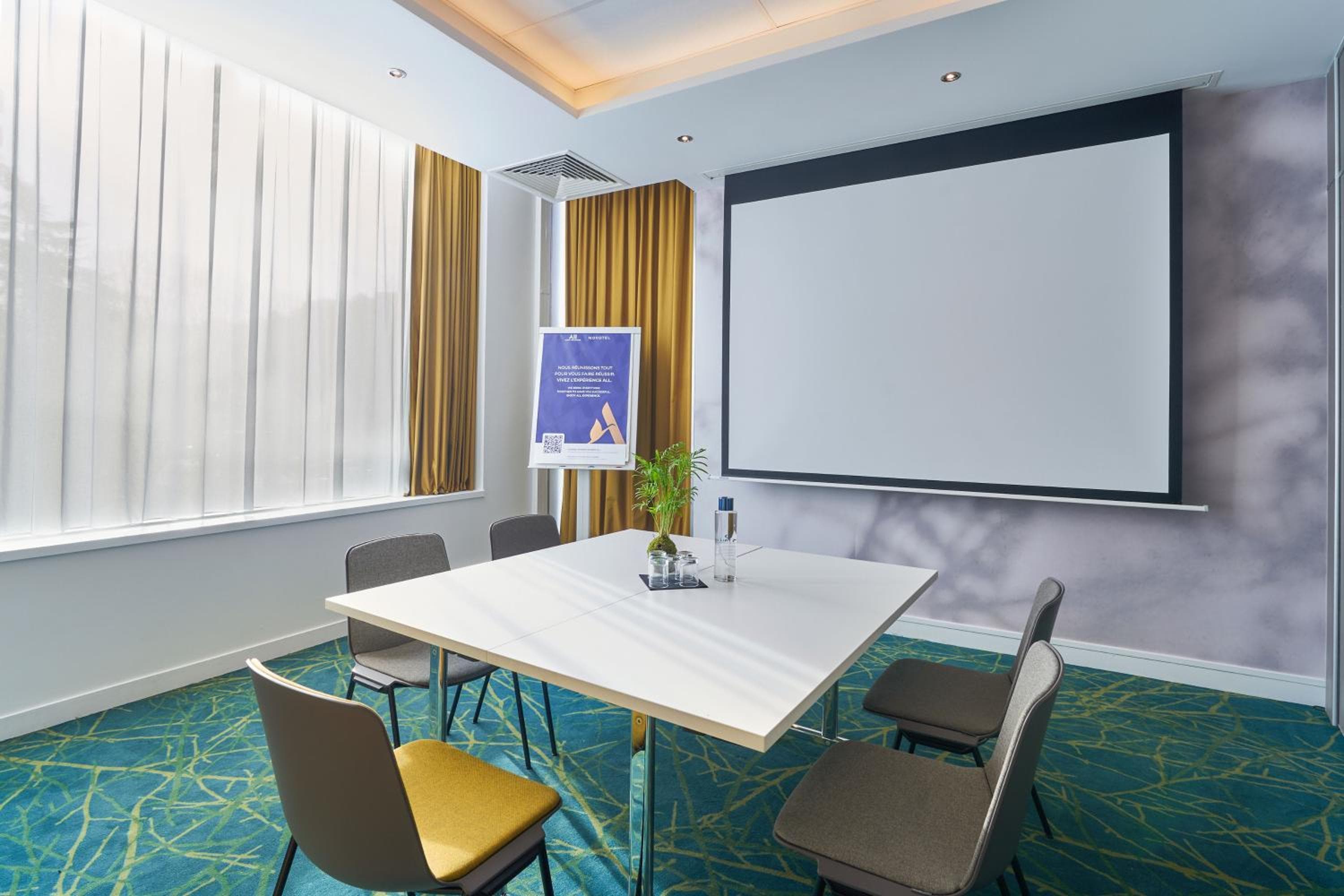 Novotel Paris 17 — 21