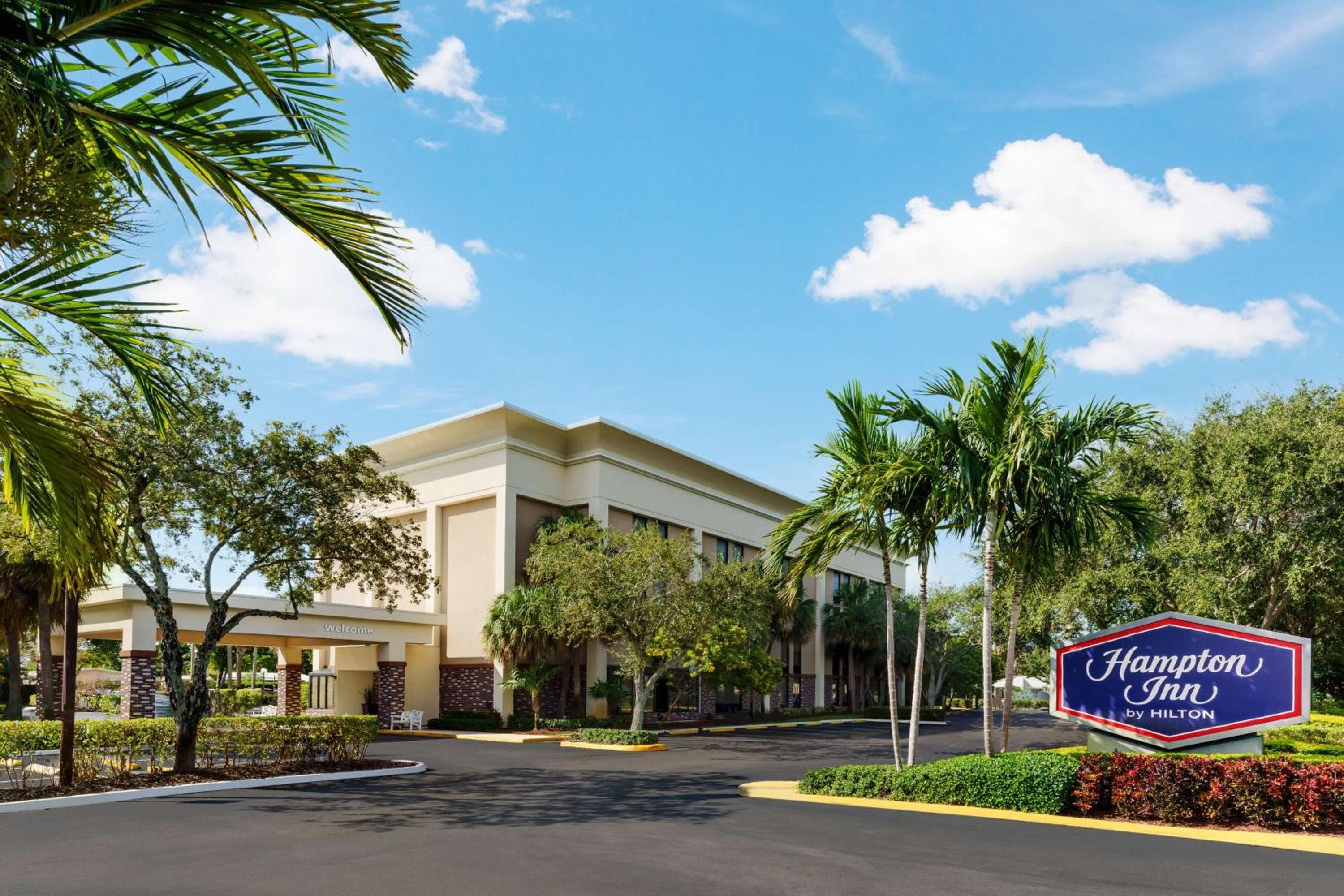 Hampton Inn Ft. Lauderdale-Cypress Creek — 1