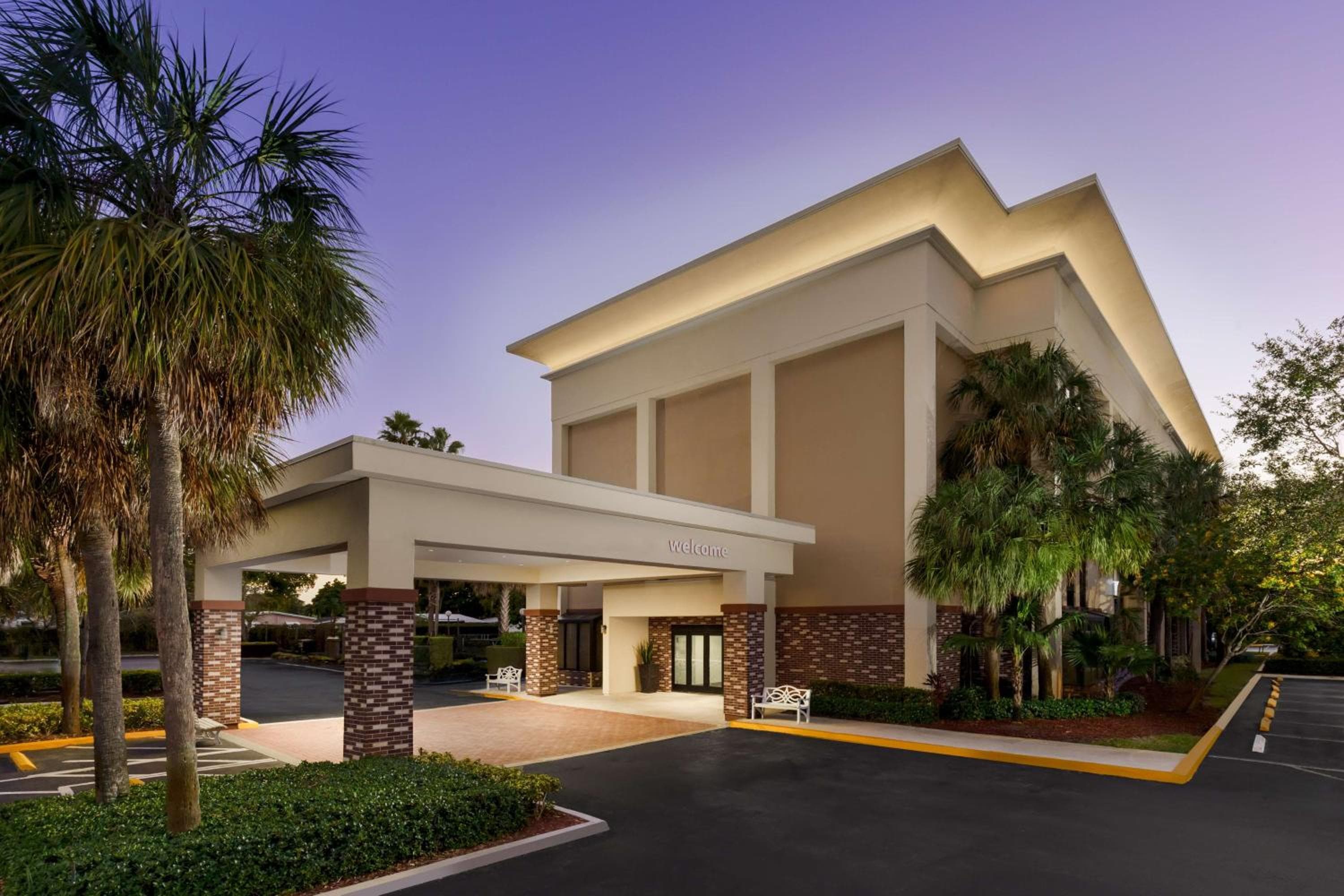 Hampton Inn Ft. Lauderdale-Cypress Creek — 2