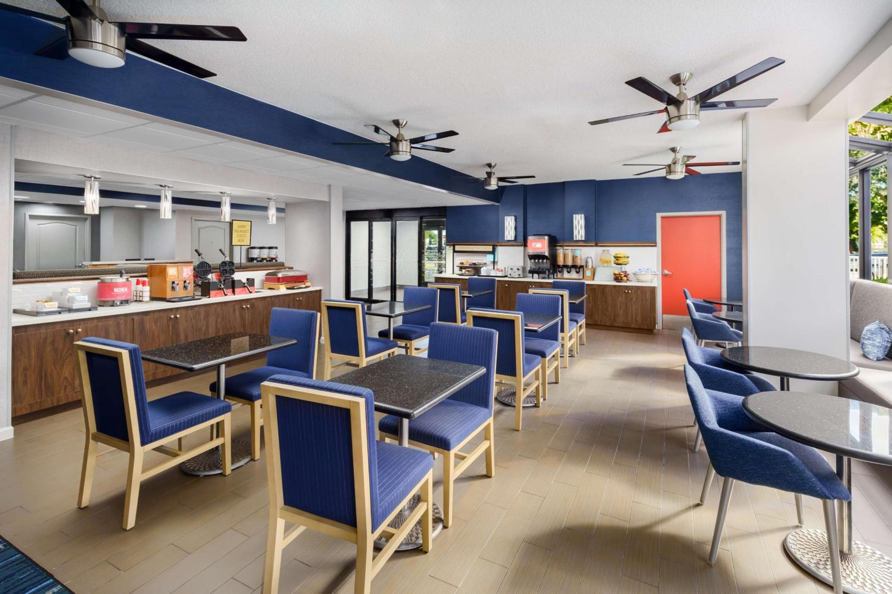 Hampton Inn Ft. Lauderdale-Cypress Creek — 12