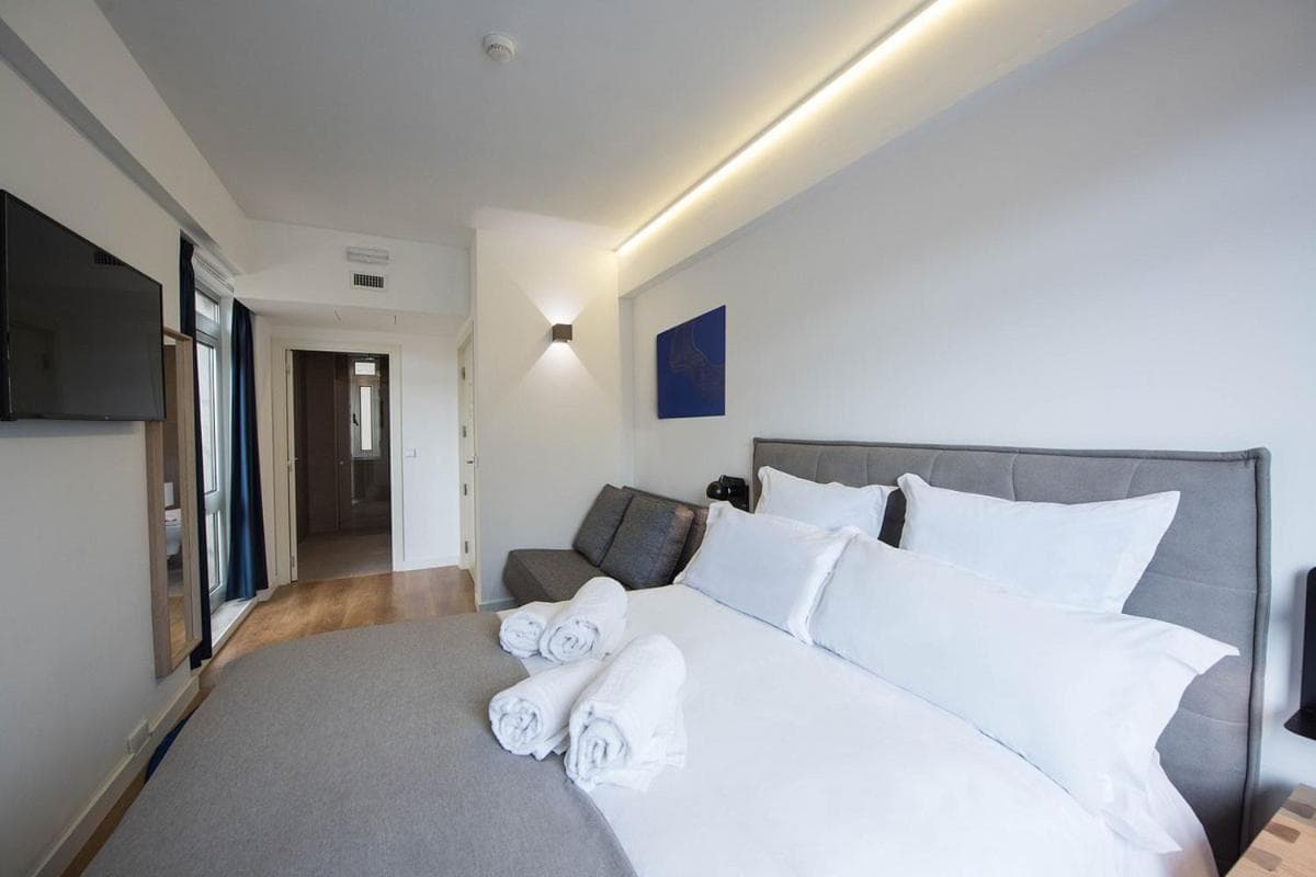 Room Lisboa — 16