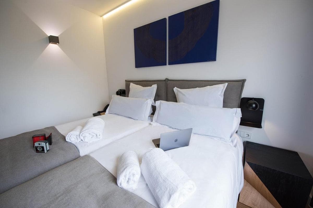 Room Lisboa — 23
