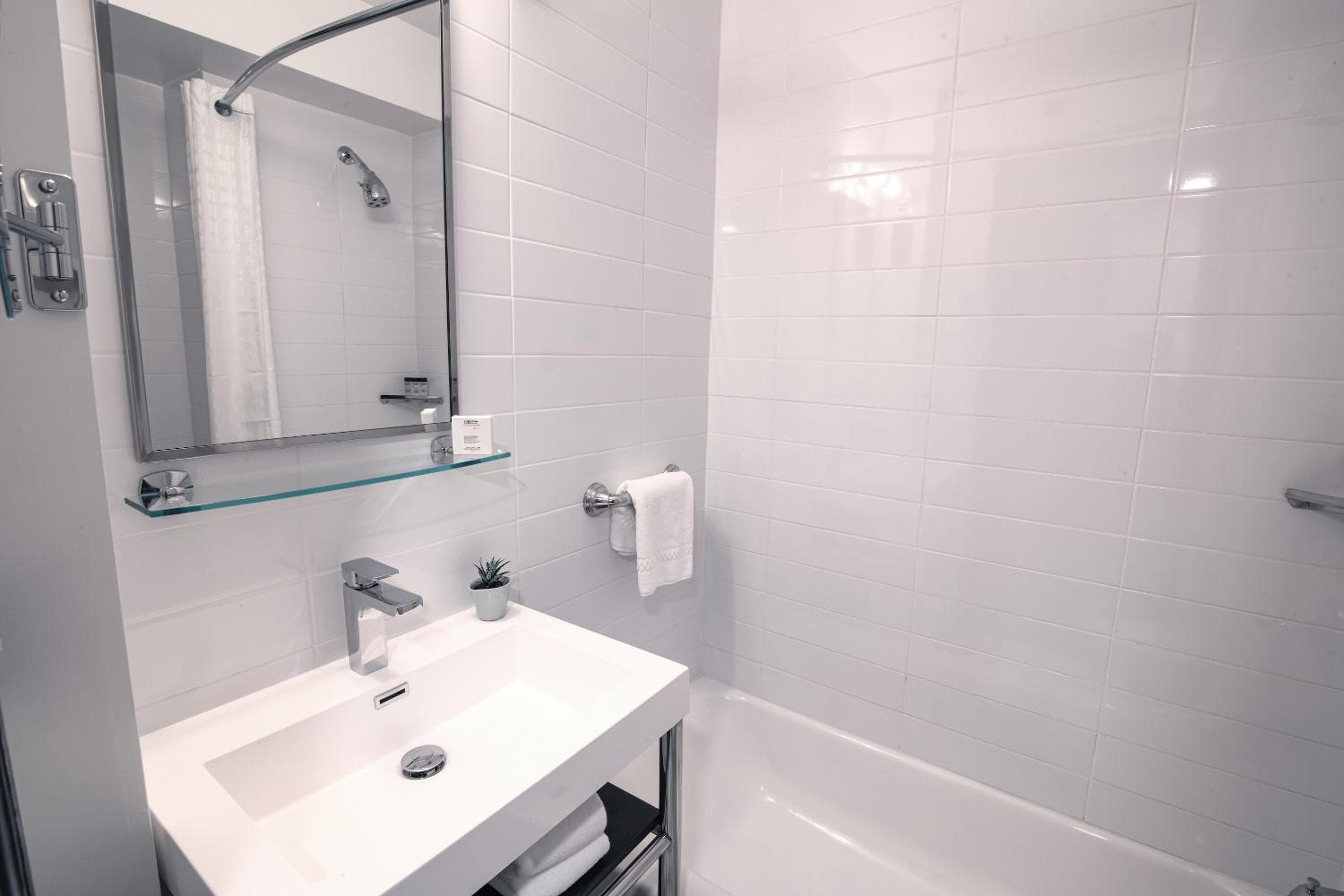 Hotel Edison Times Square — 24