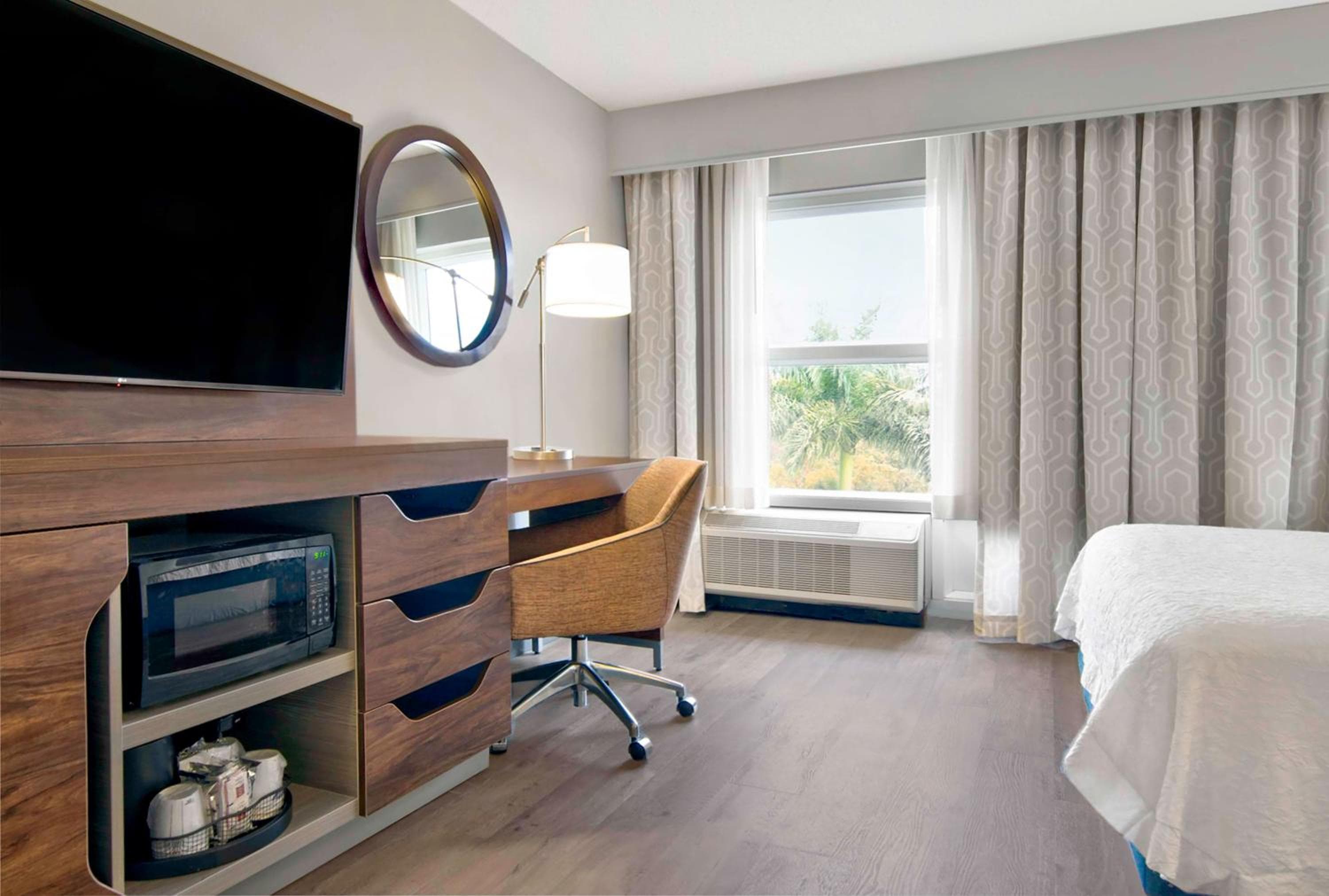 Hampton Inn Ft Lauderdale Airport North Cruise Port — 5