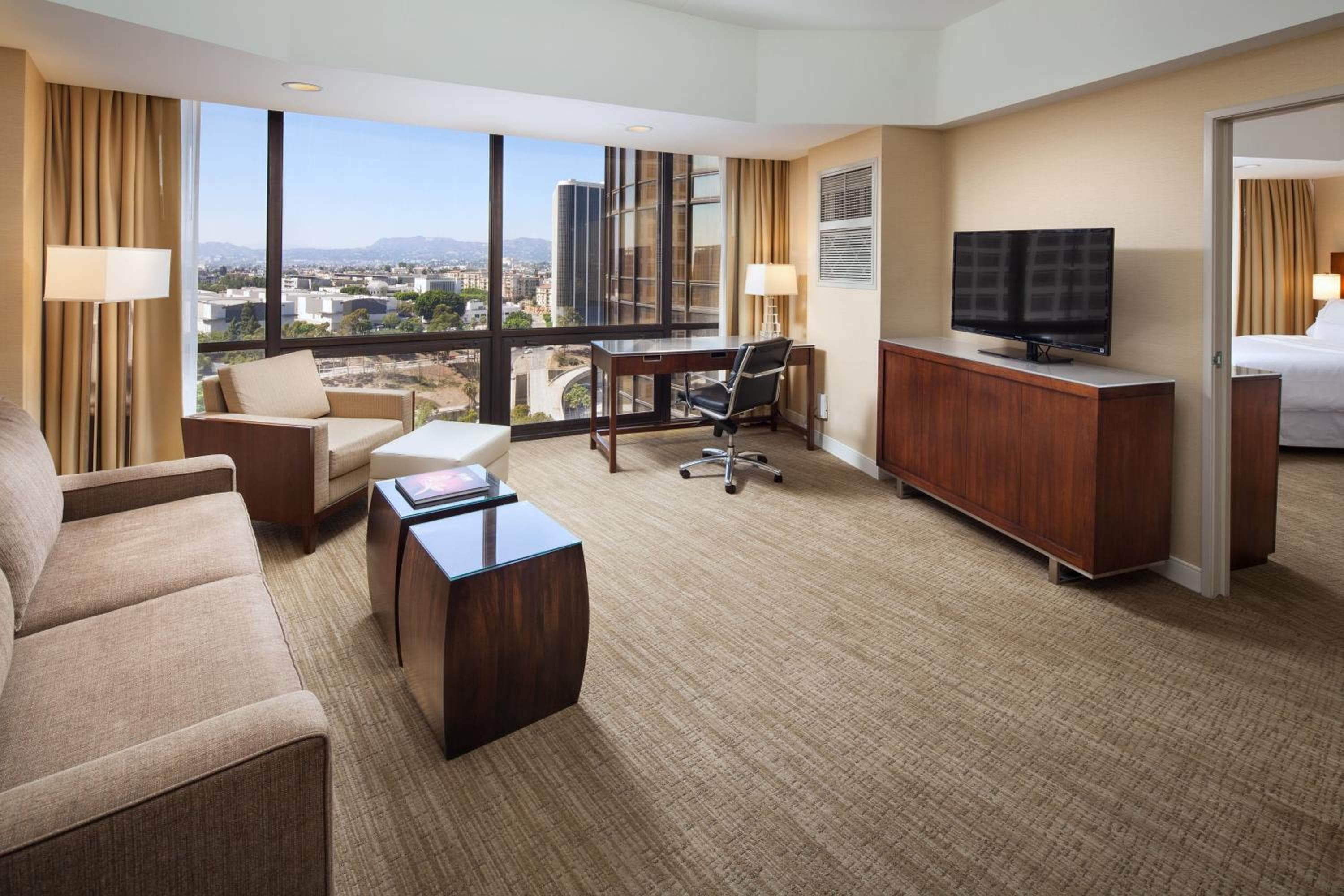 The Westin Bonaventure Hotel & Suites, Los Angeles — 30
