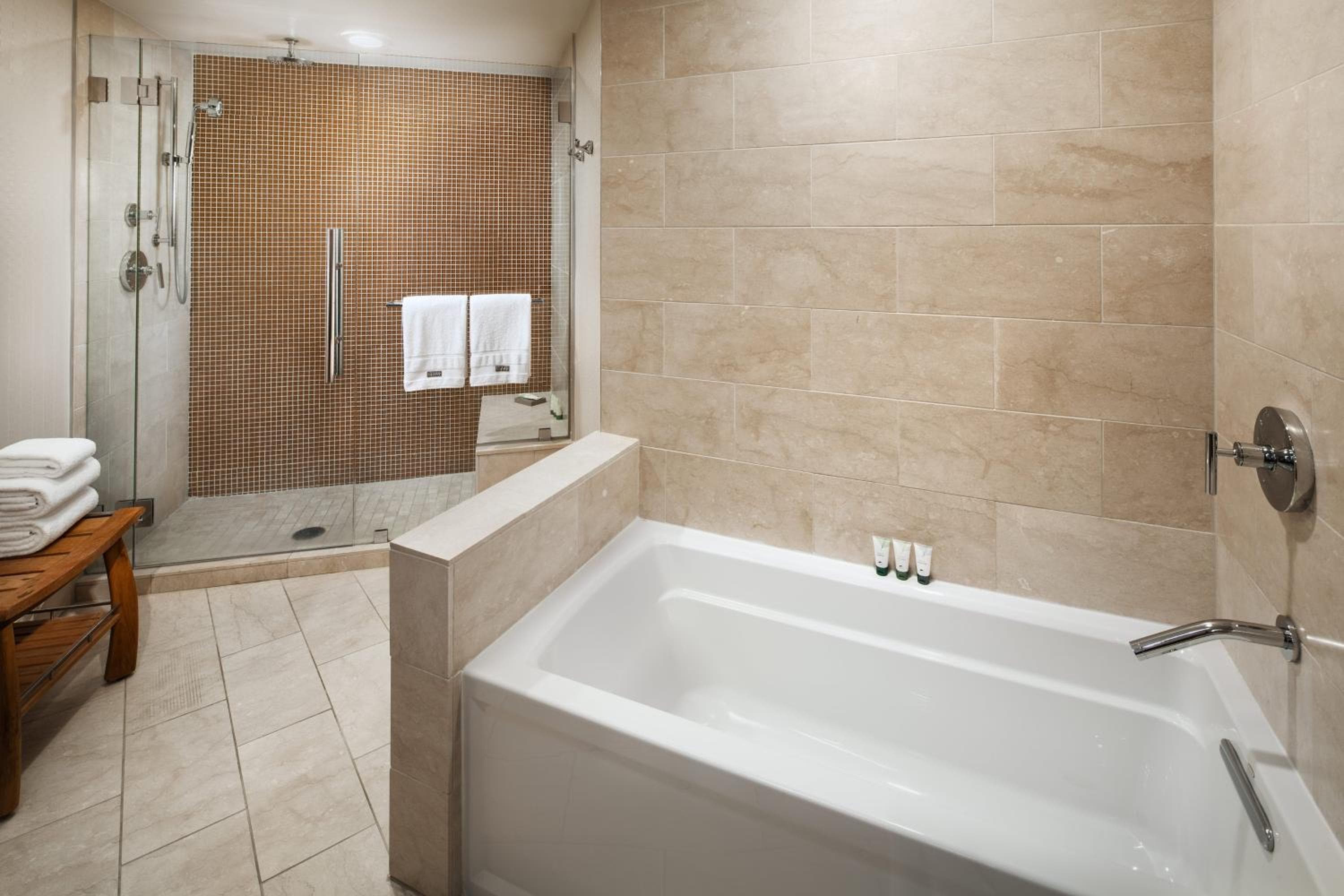 The Westin Bonaventure Hotel & Suites, Los Angeles — 19