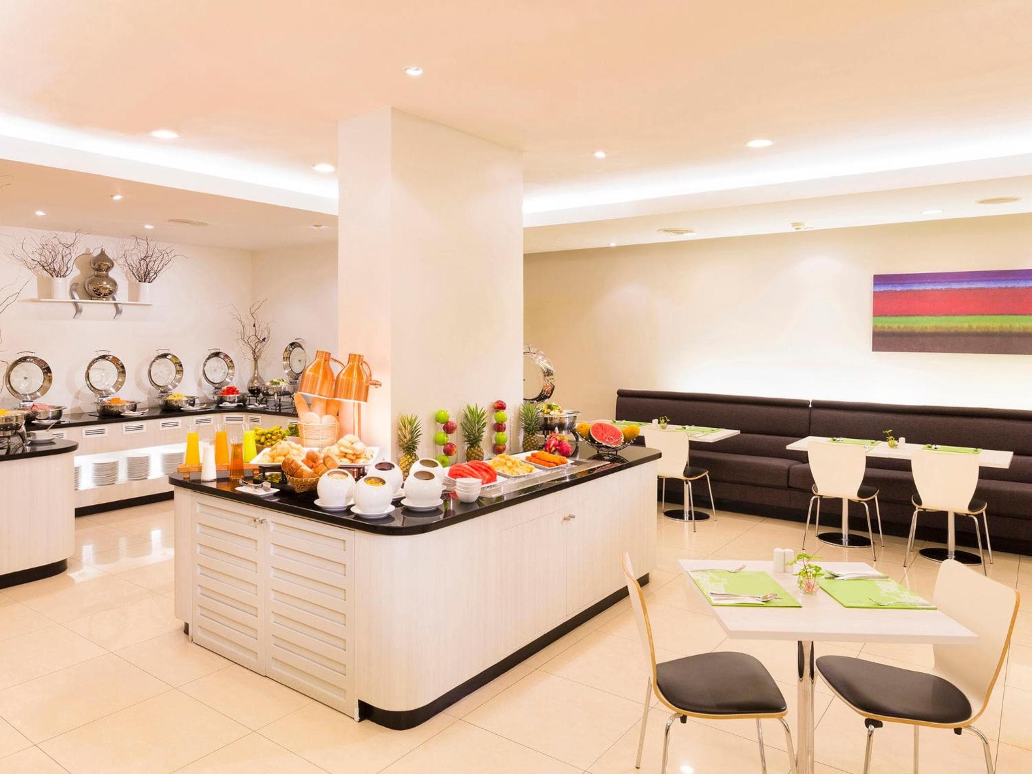 ibis Bangkok Sathorn — 8