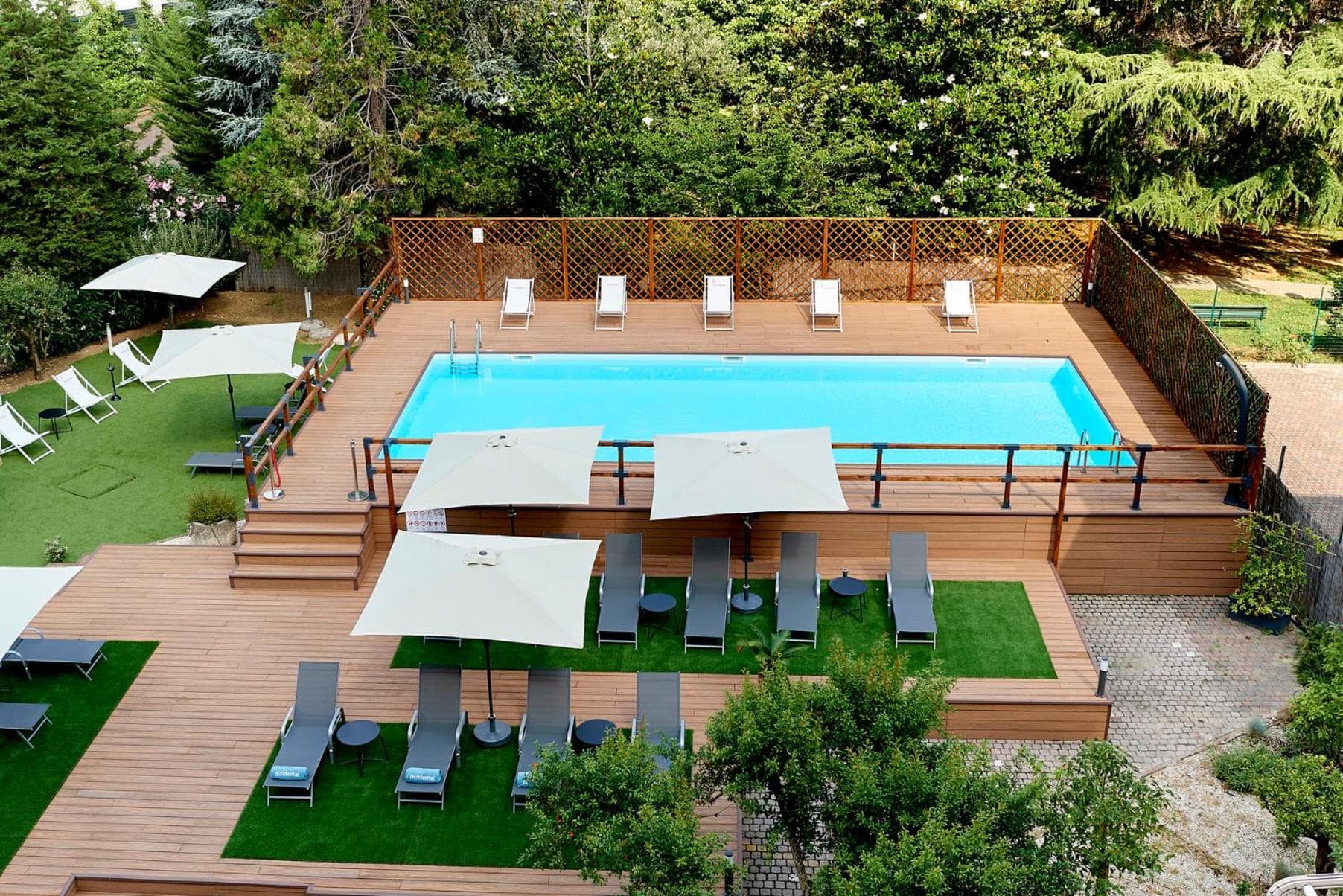 Occidental Aurelia — 23