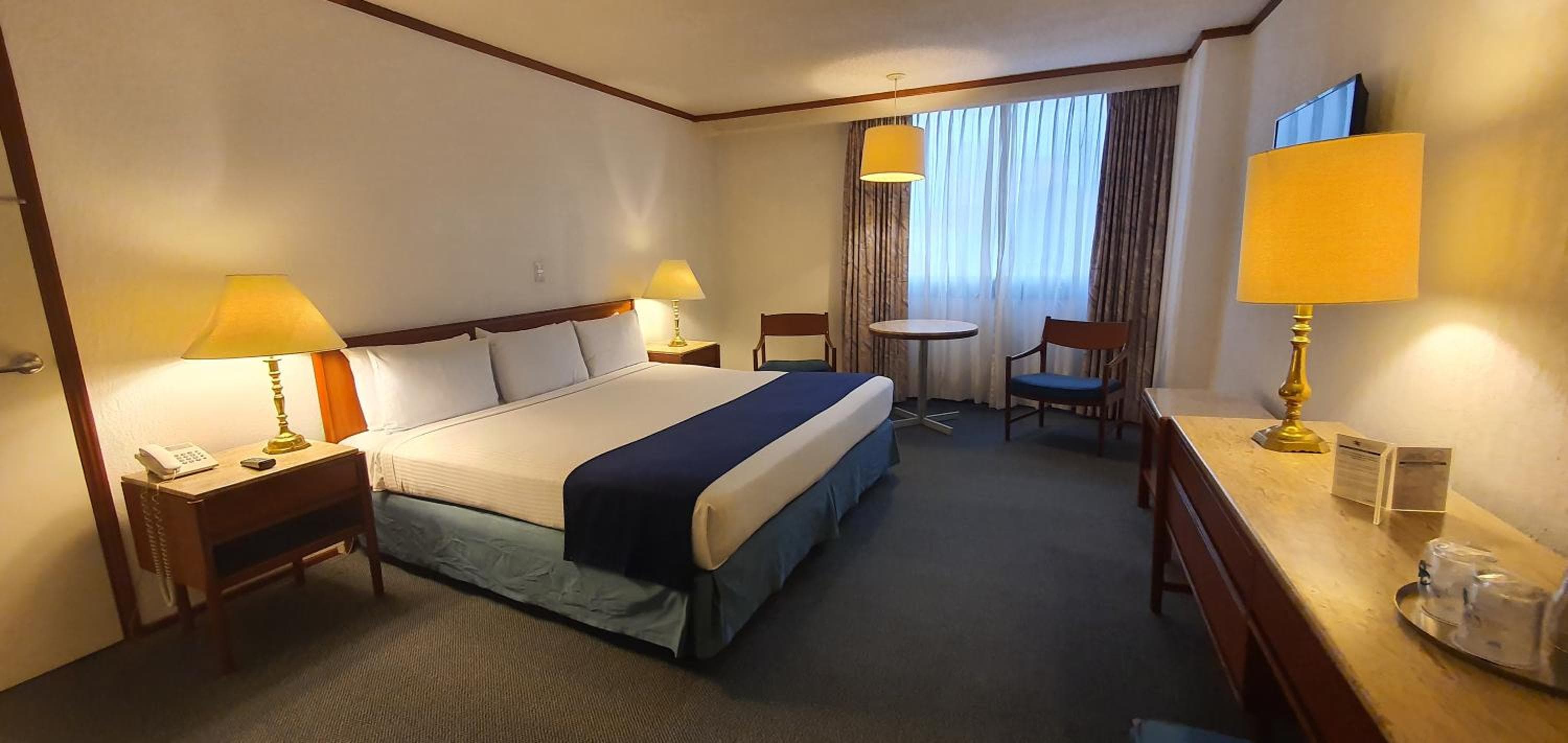 Hotel Bristol — 11