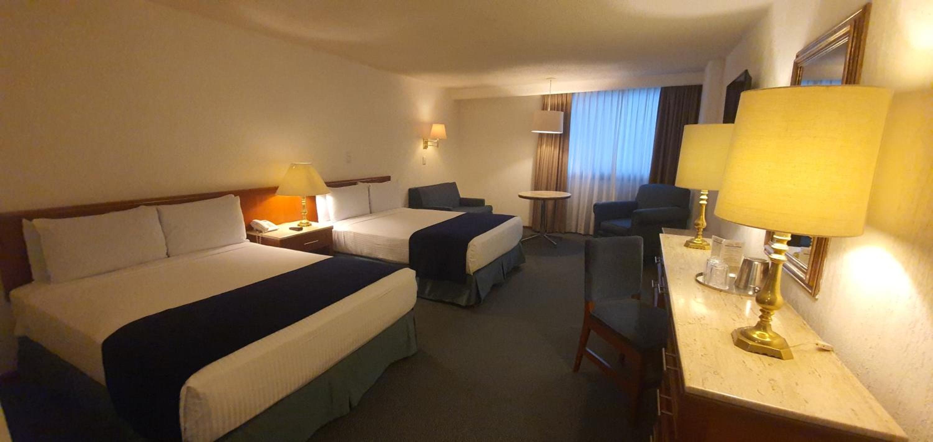 Hotel Bristol — 4