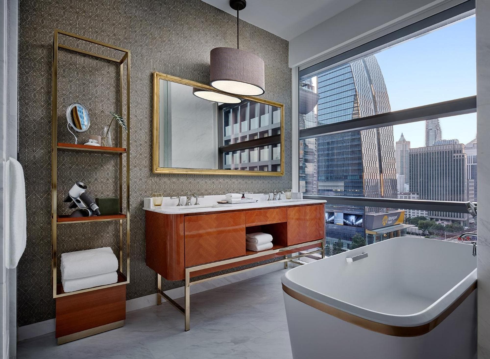 Rosewood Bangkok — 8
