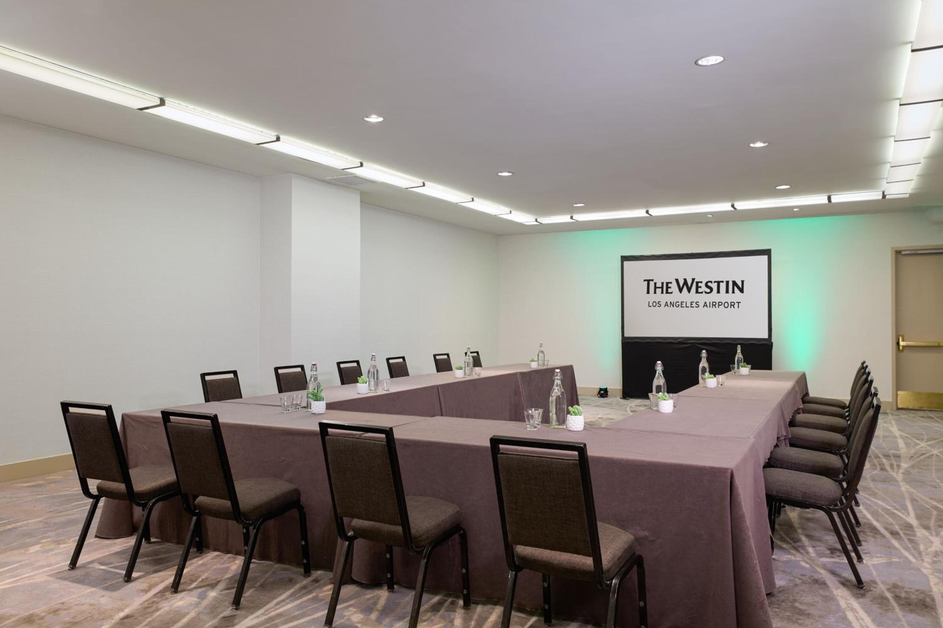 Das Westin Los Angeles Airport — 9