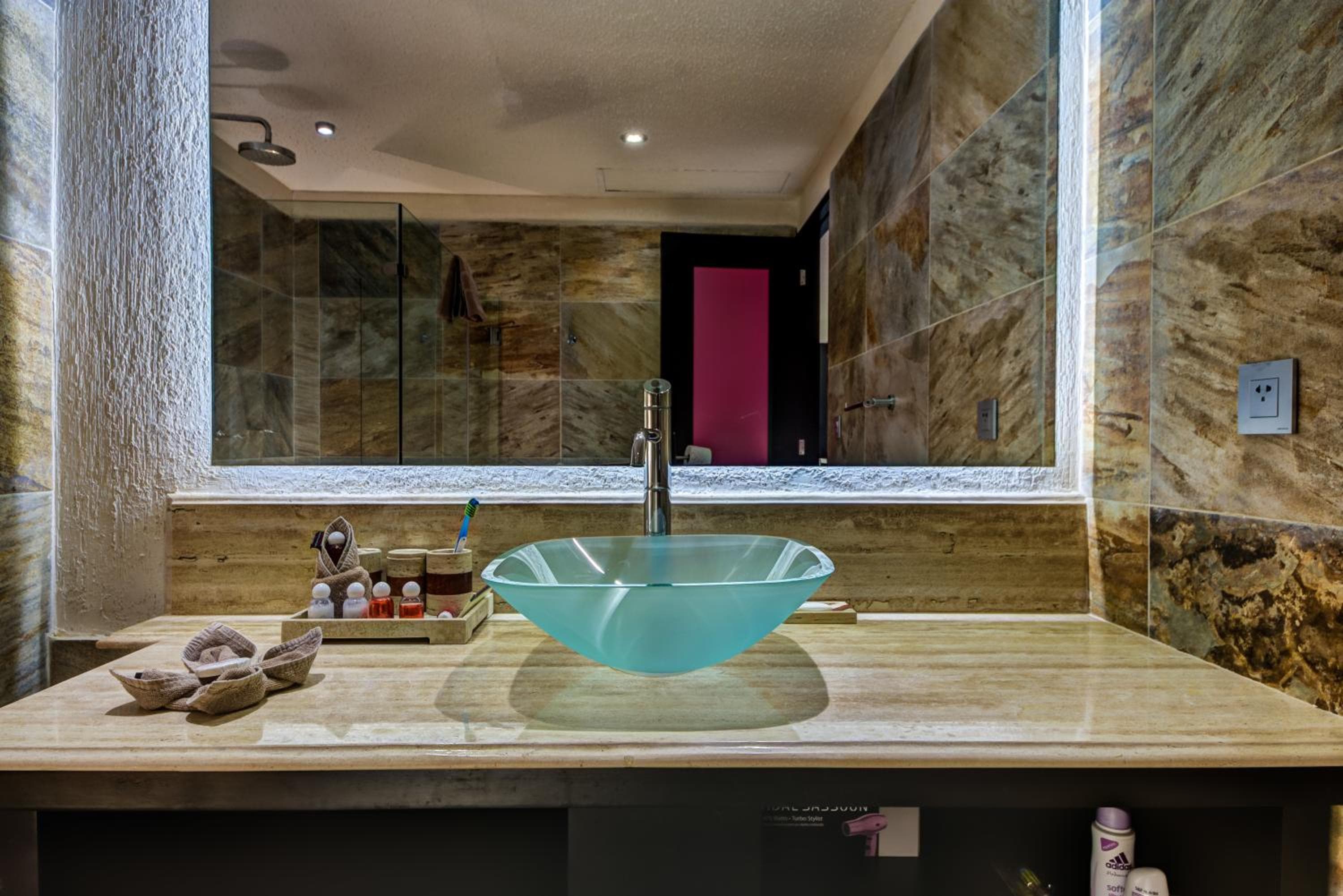 Suites Corazon — 12