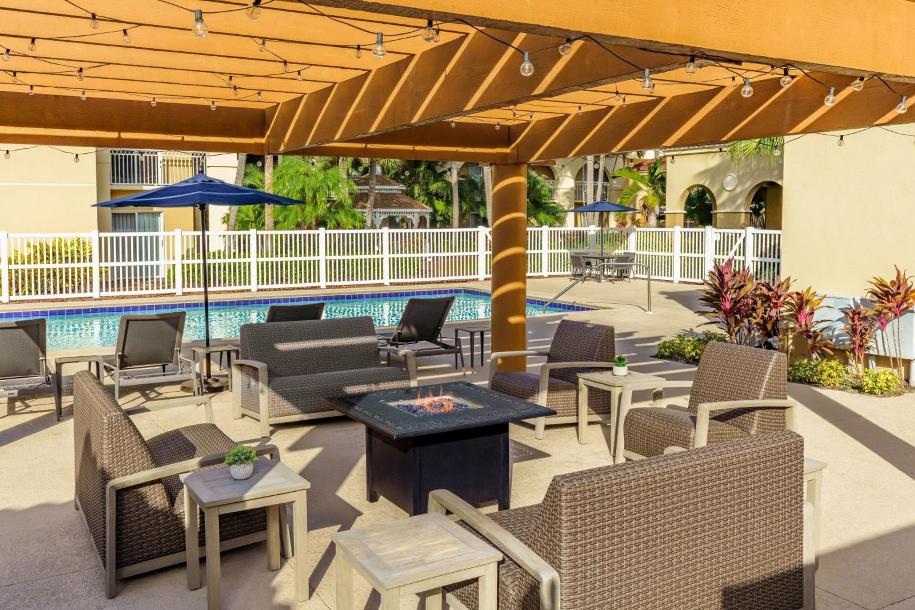 Courtyard by Marriott Fort Lauderdale North/Cypress Creek — 27