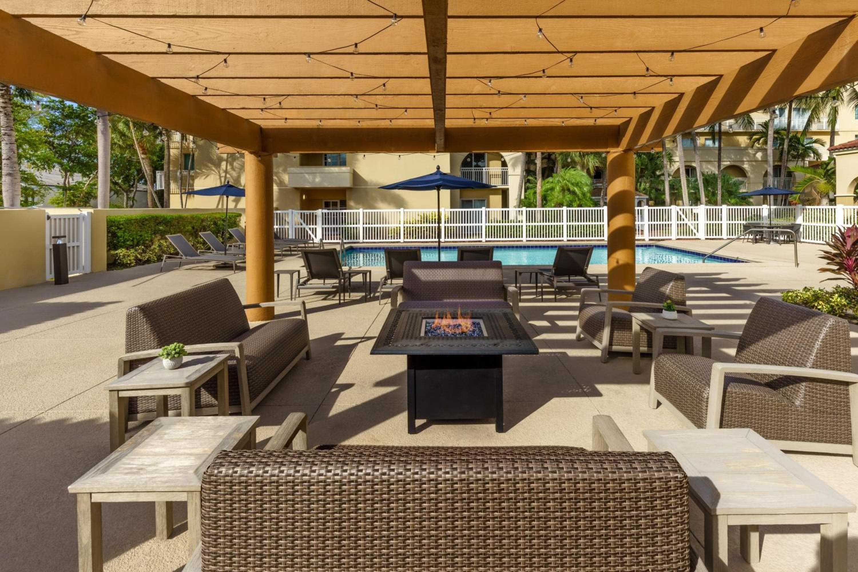 Courtyard by Marriott Fort Lauderdale North/Cypress Creek — 2
