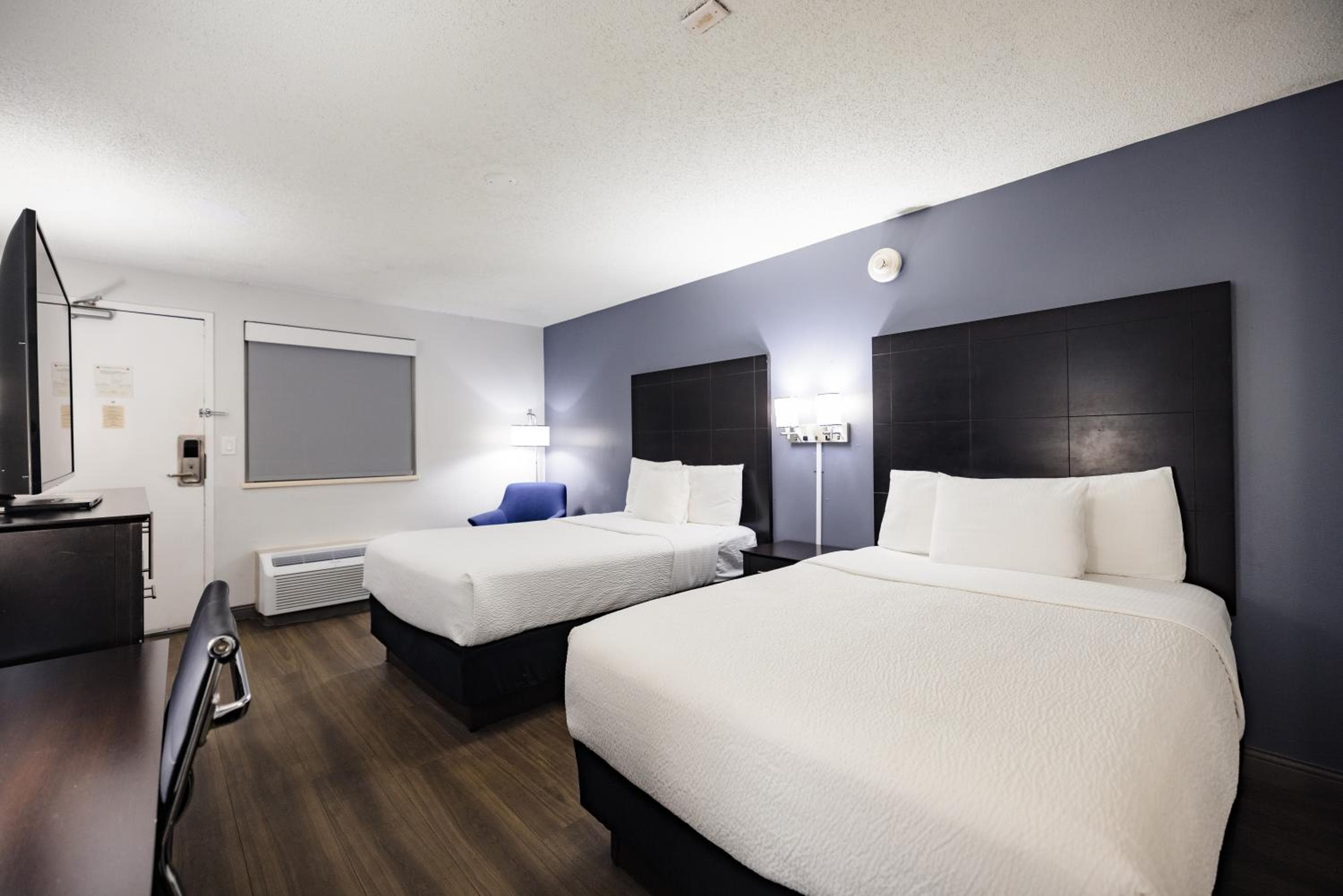 La Quinta Inn by Wyndham Tampa Near Busch Gardens — 27