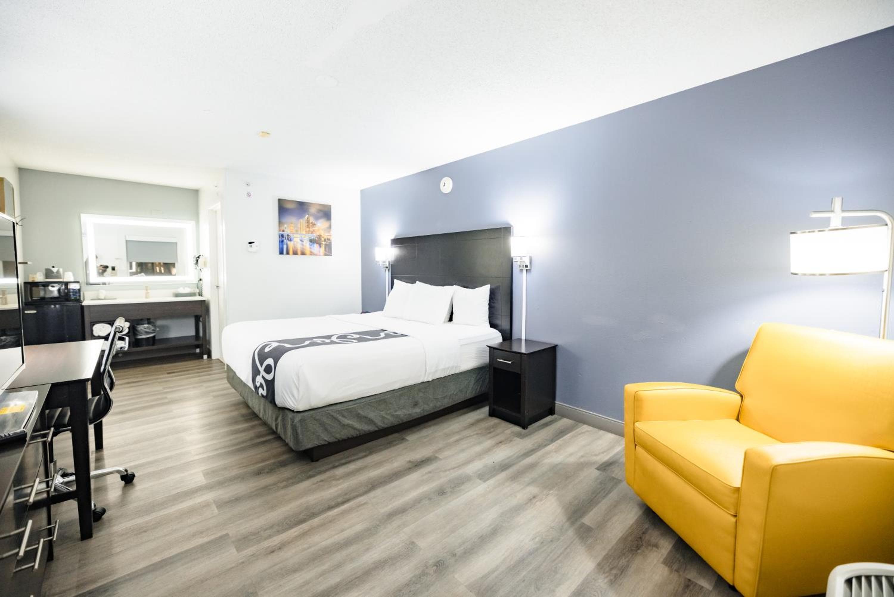 La Quinta Inn by Wyndham Tampa Near Busch Gardens — 24