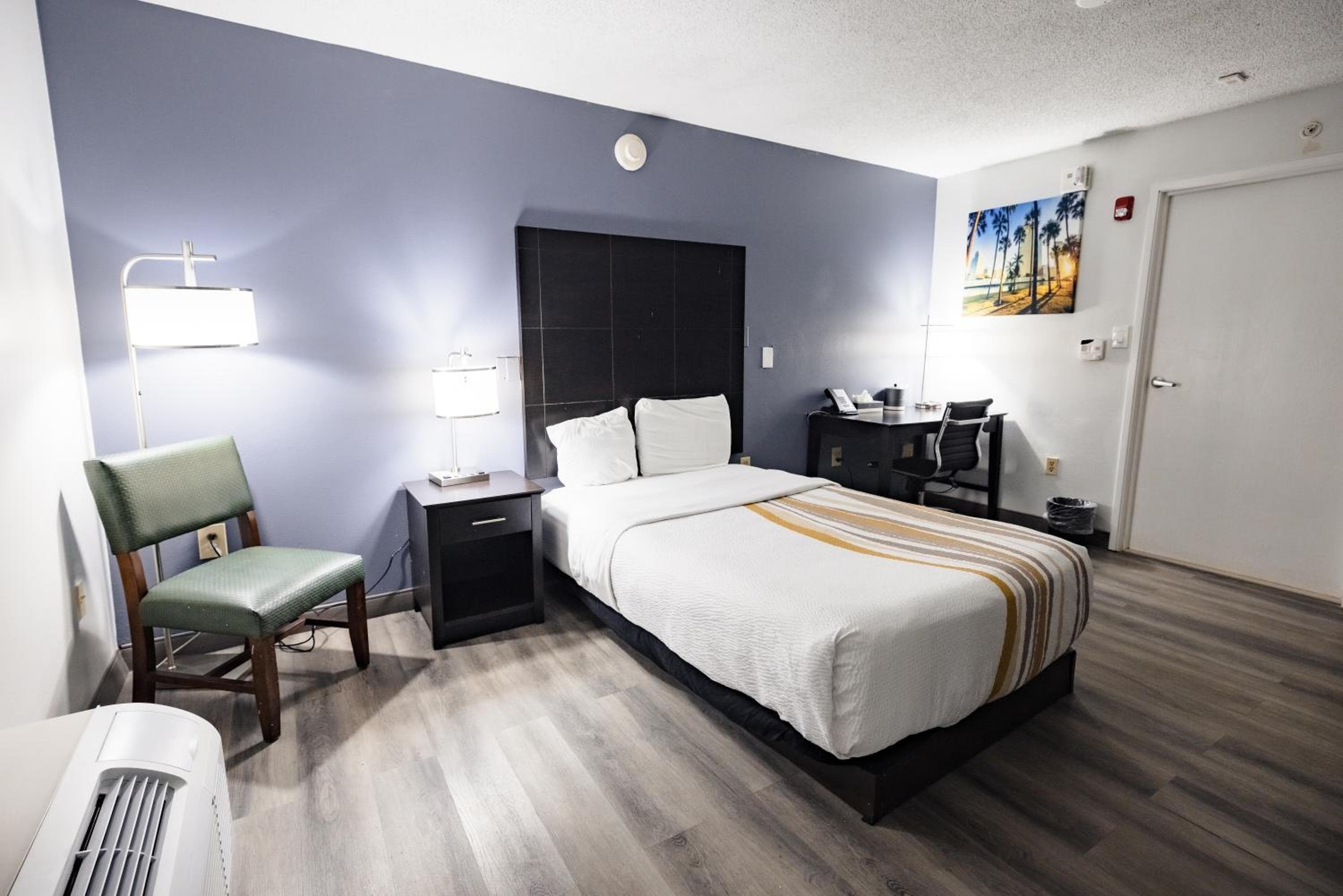 La Quinta Inn by Wyndham Tampa Near Busch Gardens — 15