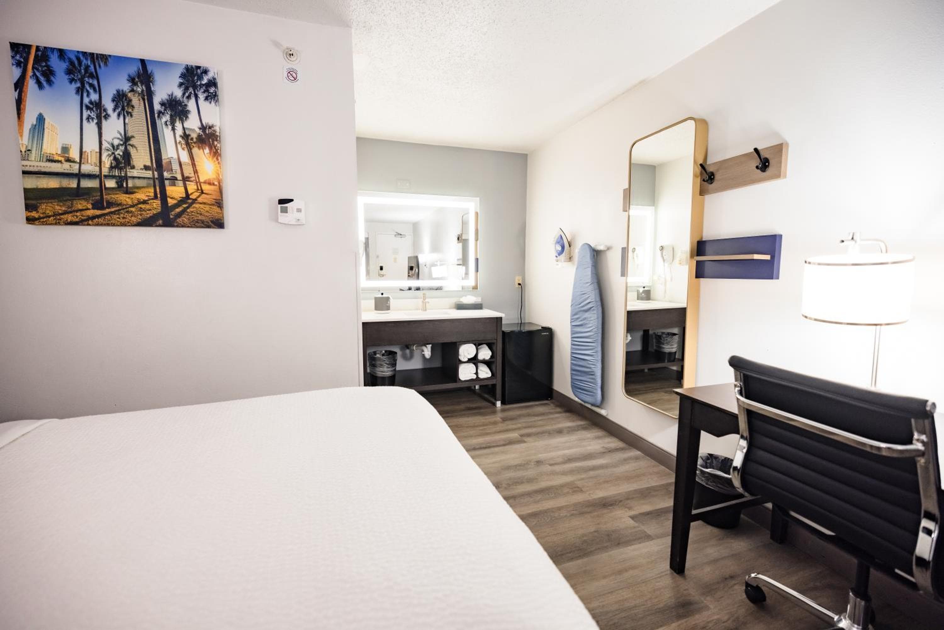 La Quinta Inn by Wyndham Tampa Near Busch Gardens — 16