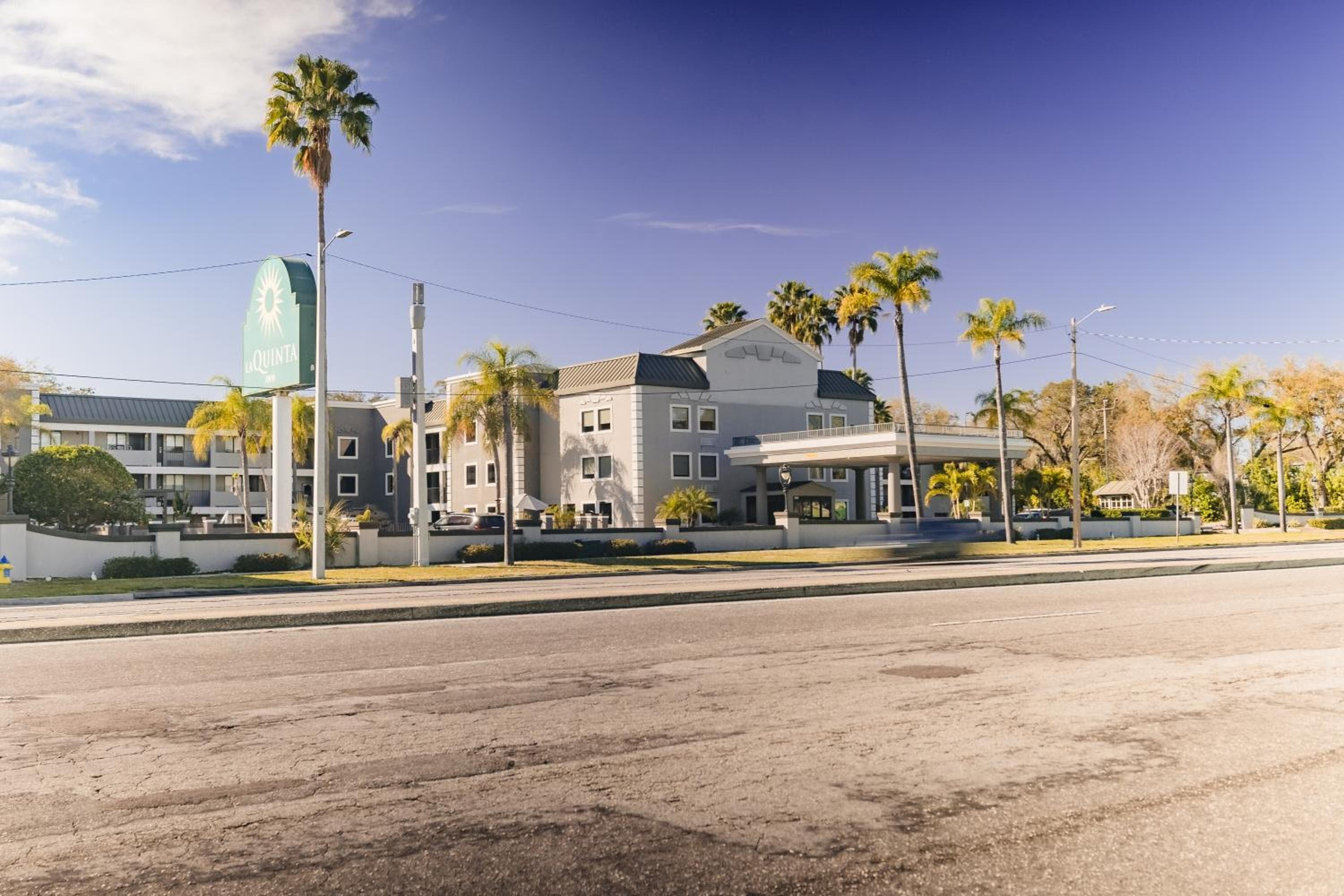 La Quinta Inn by Wyndham Tampa Near Busch Gardens — 26