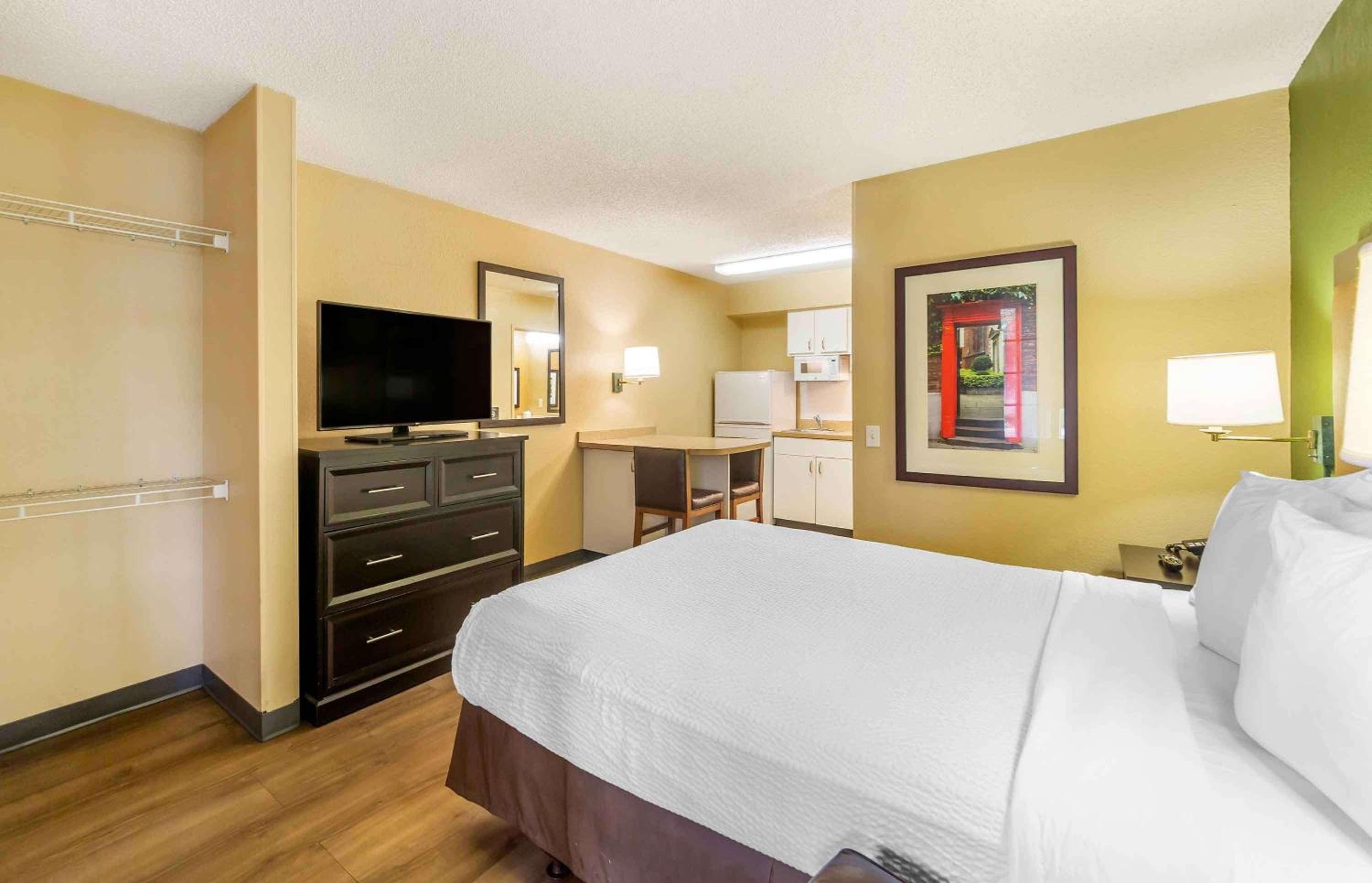 Extended Stay America Suites - Fort Lauderdale - Tamarac — 11