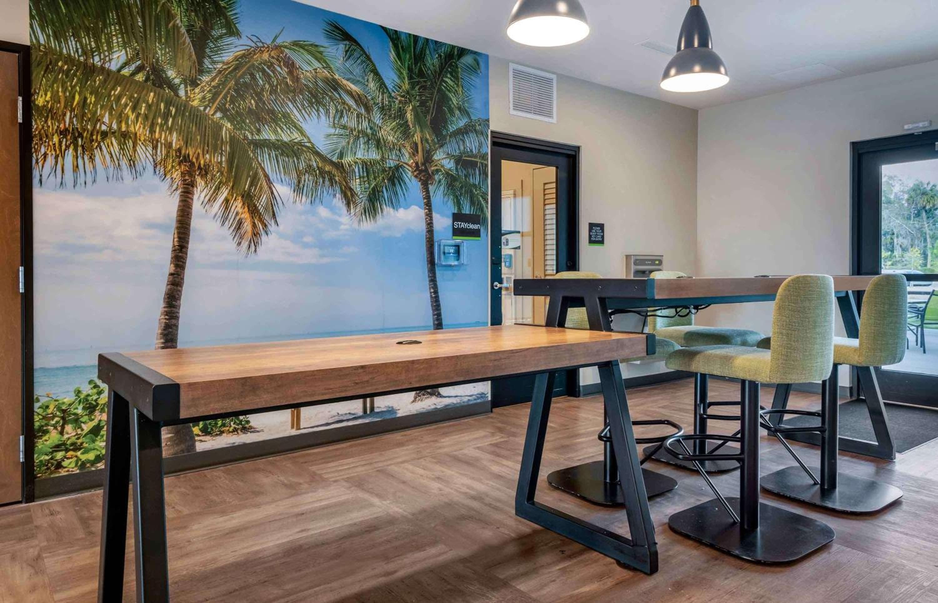 Soggiorno prolungato America Premier Suites - Tampa - Fiera - Casinò — 8