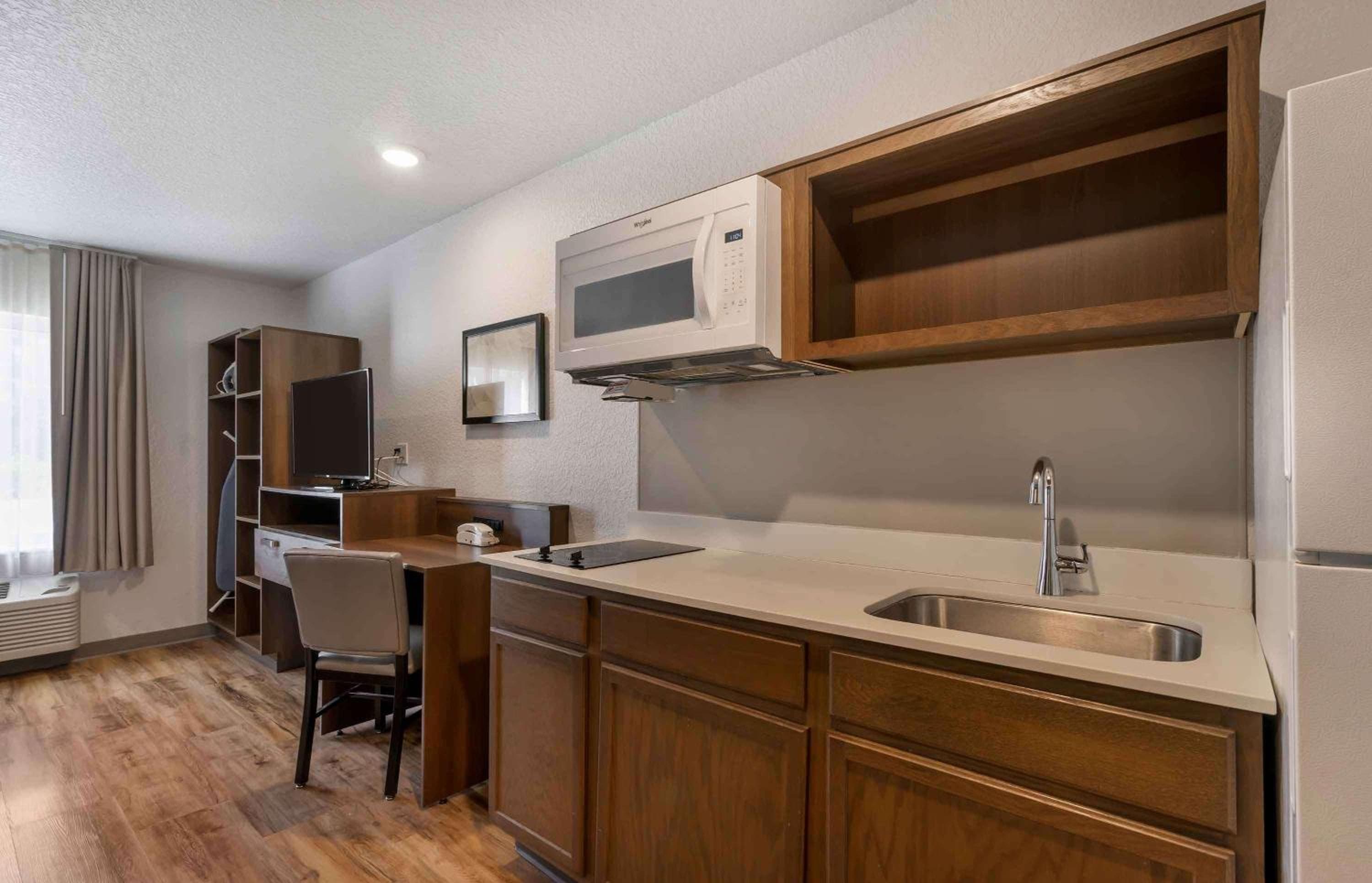 Extended Stay America Suites - Tampa - Brandon - Este — 9