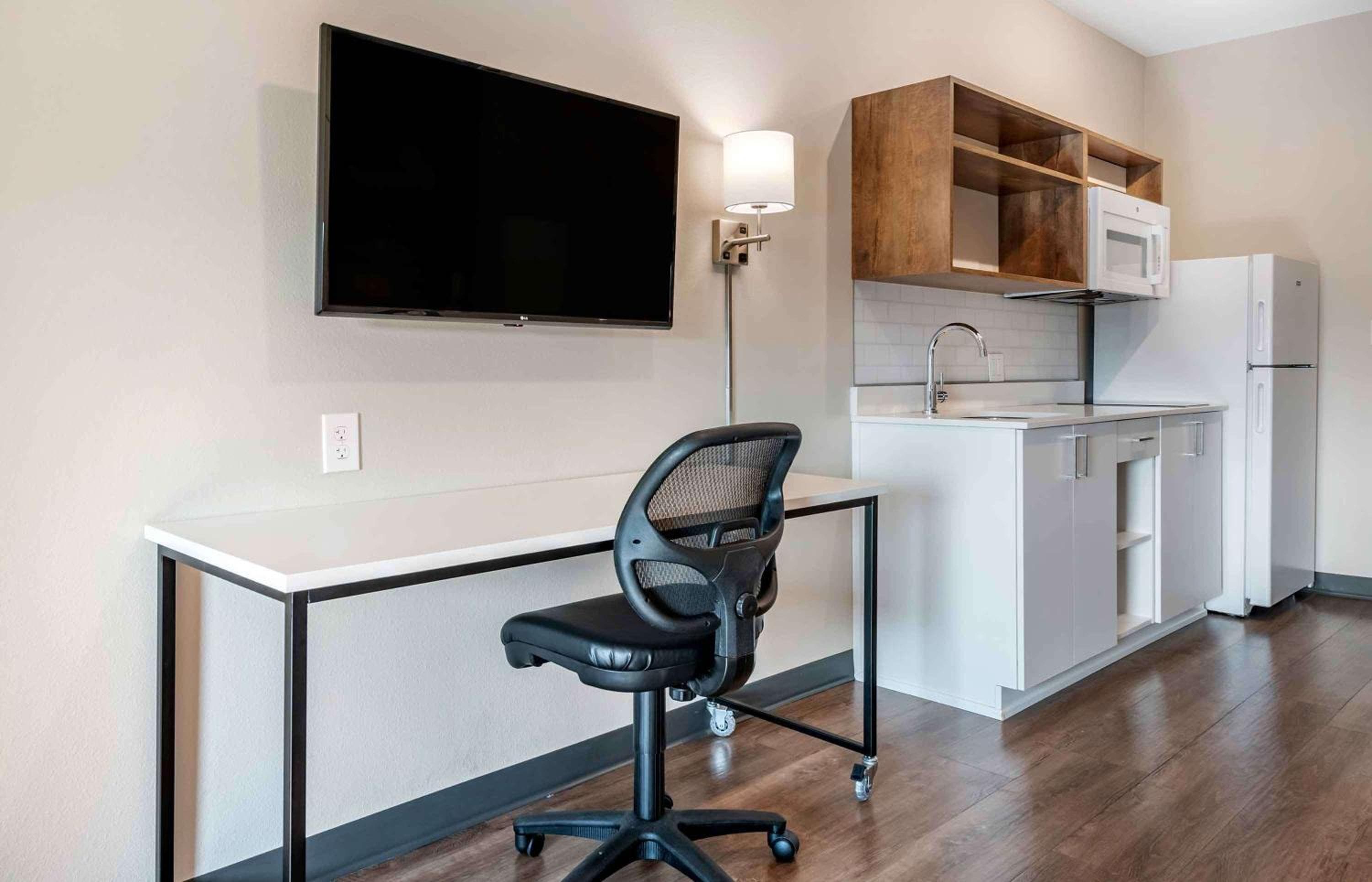 Soggiorno prolungato America Premier Suites - Tampa - Fiera - Casinò — 16