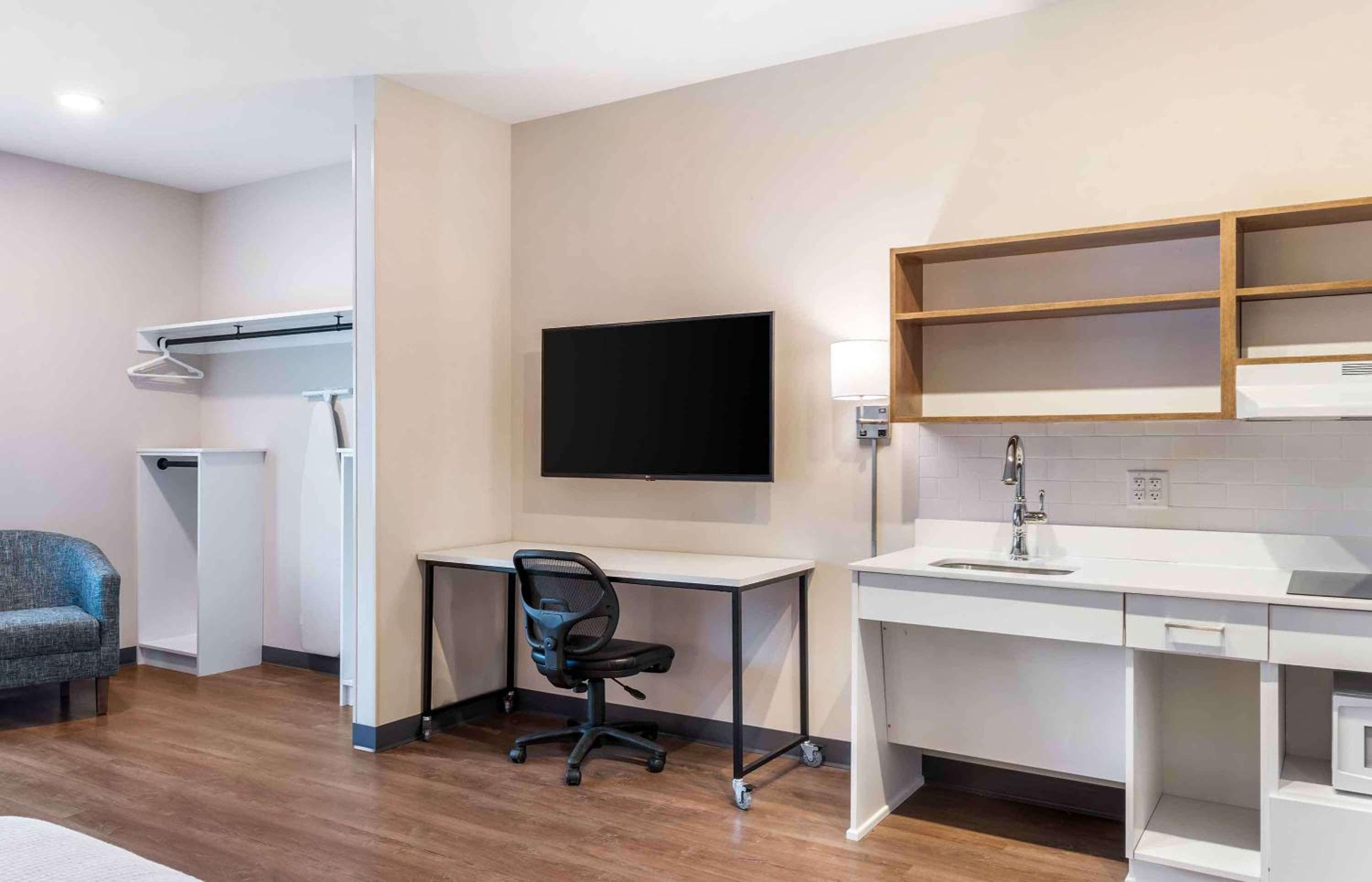 Soggiorno prolungato America Premier Suites - Tampa - Fiera - Casinò — 17