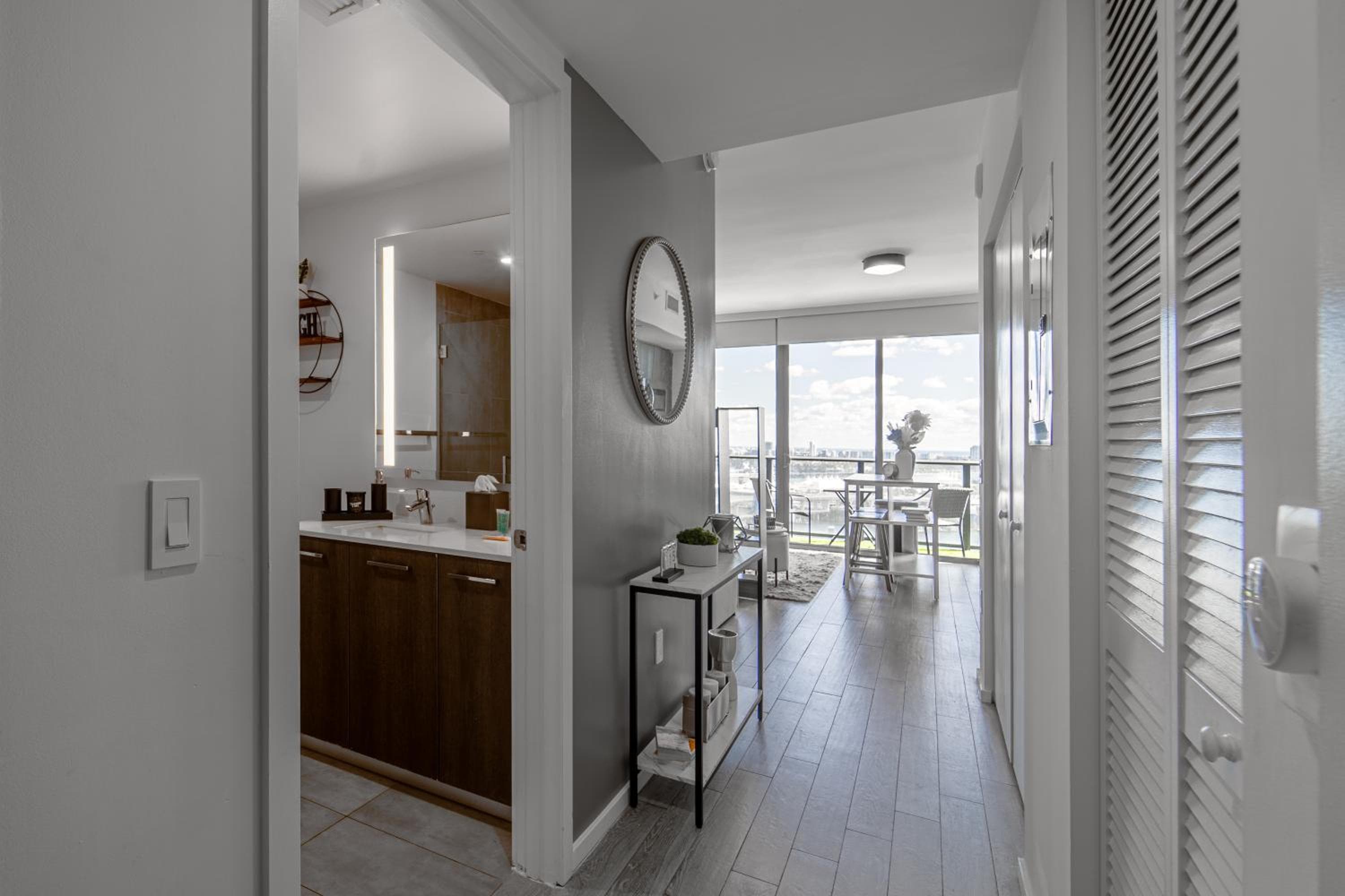 Devereaux Miami 2 Bedroom, 1 Bedroom, and Studio Condos with Balconies — 14