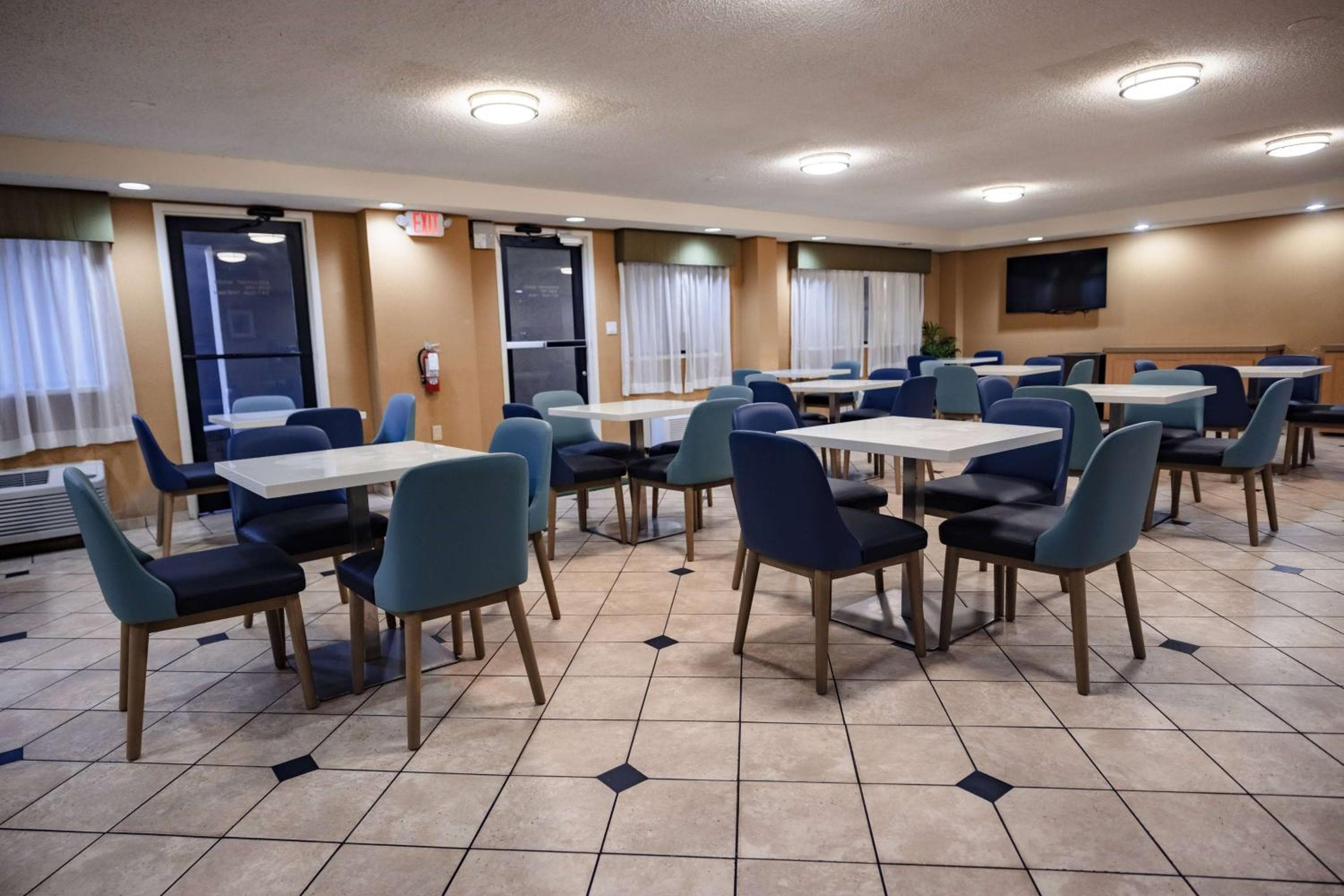 La Quinta Inn by Wyndham Tampa cerca de Busch Gardens — 10