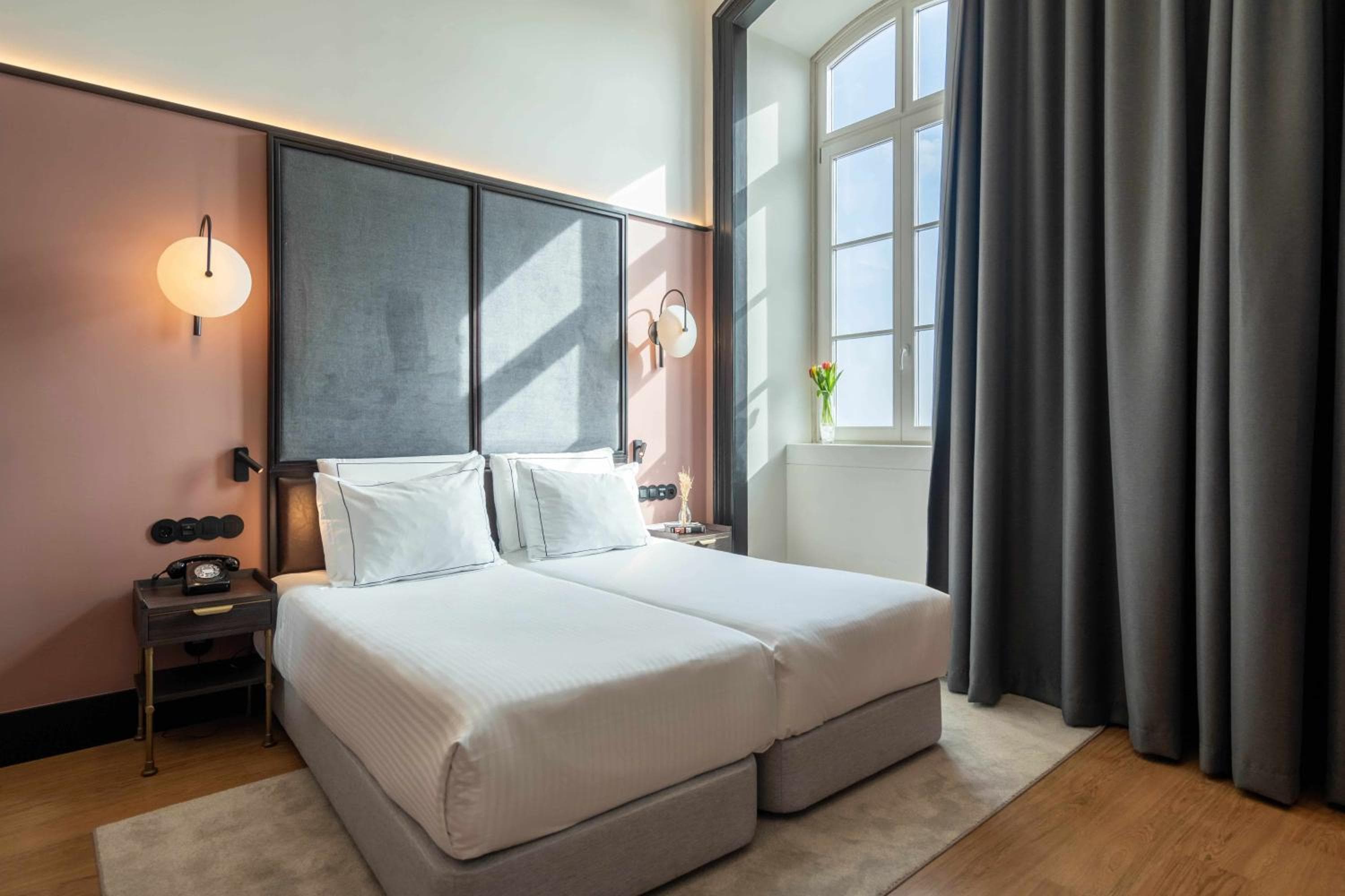 L'Editory Riverside Hotel, un hotel storico — 7