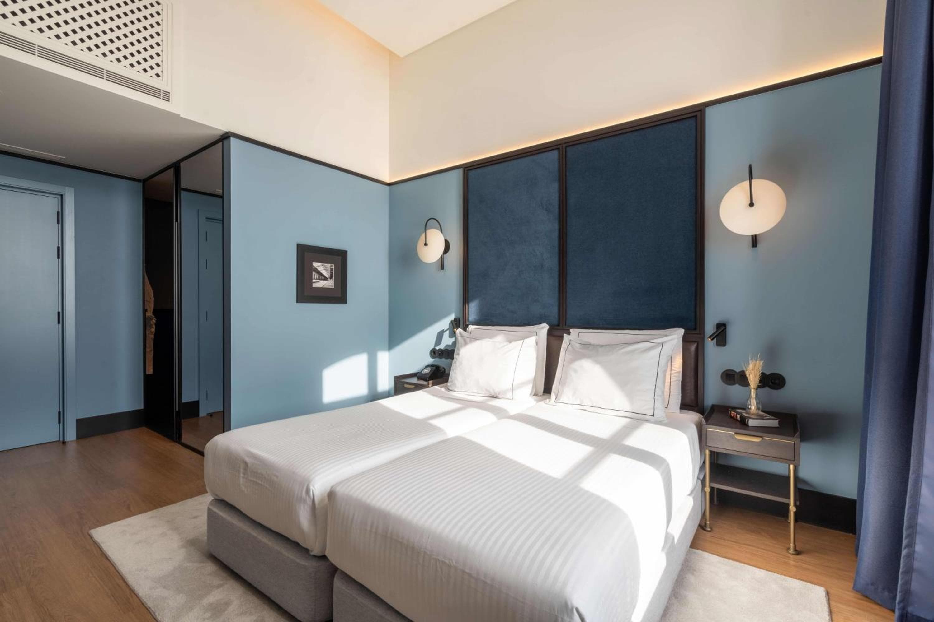 L'Editory Riverside Hotel, un hotel storico — 8