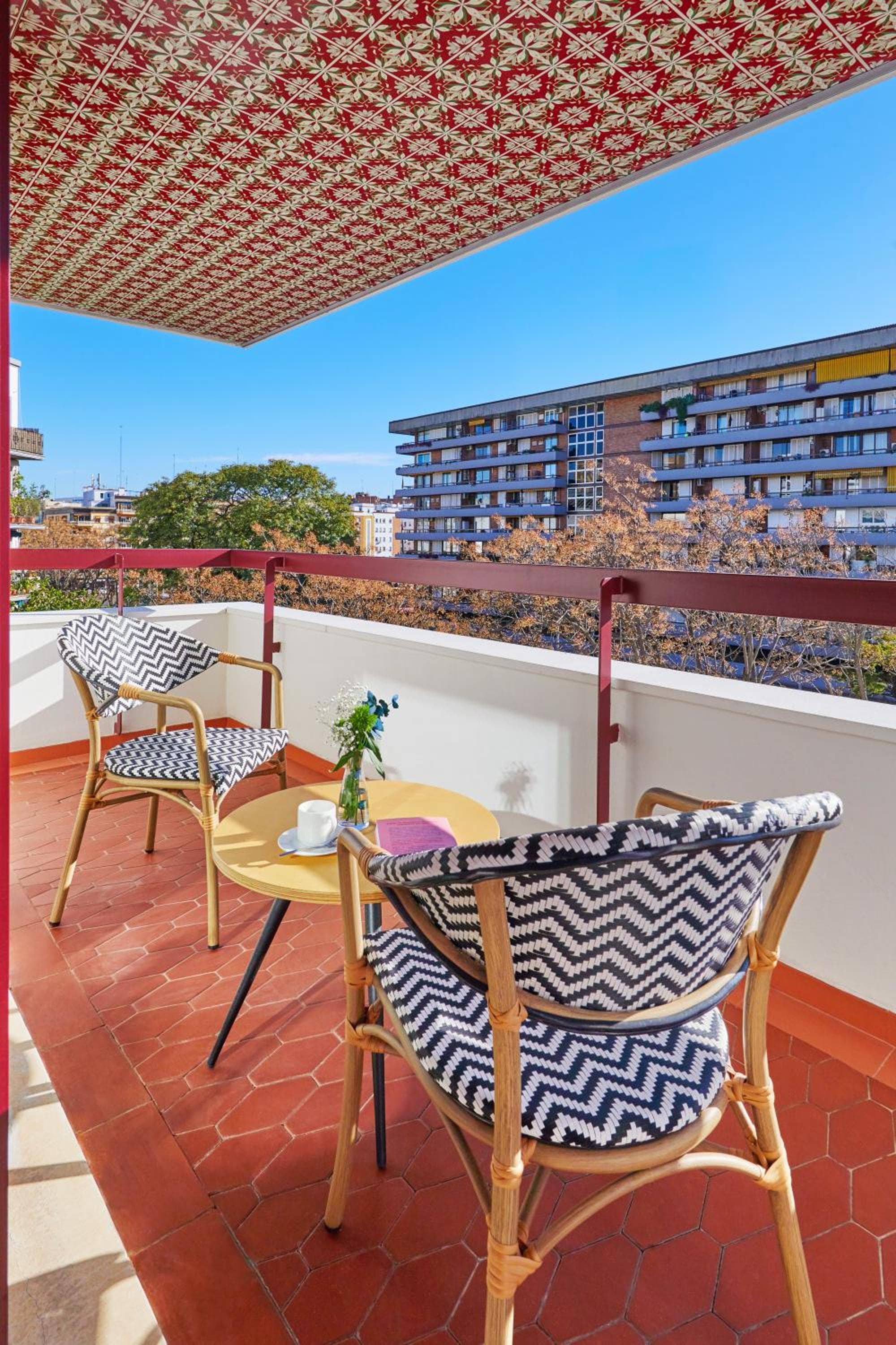 Hesperia Sevilla — 26