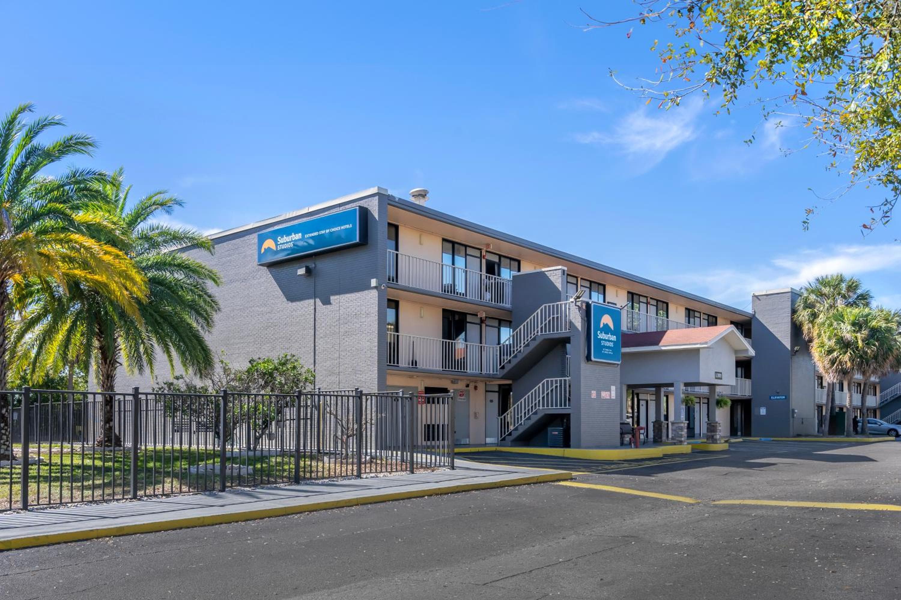 Econo Lodge International Drive — 16