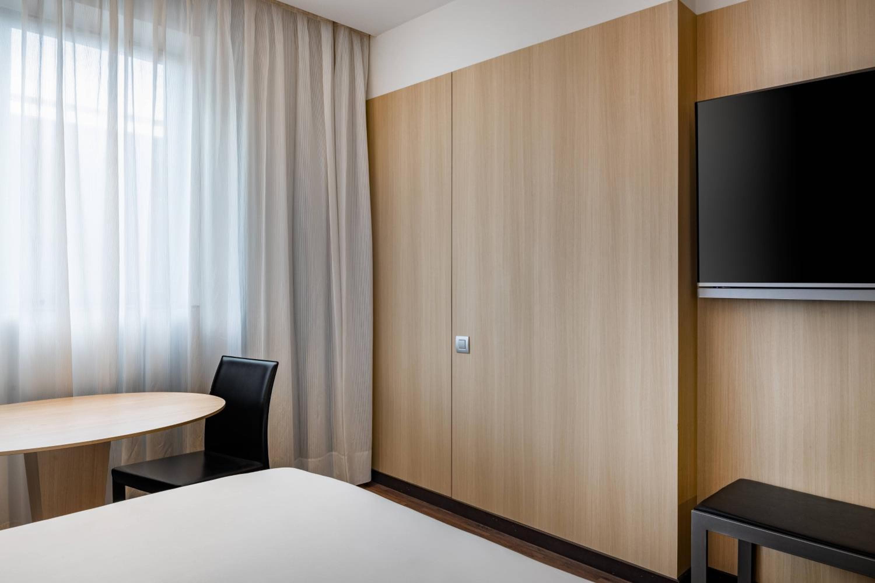 AC Hotel Madrid Feria by Marriott — 3