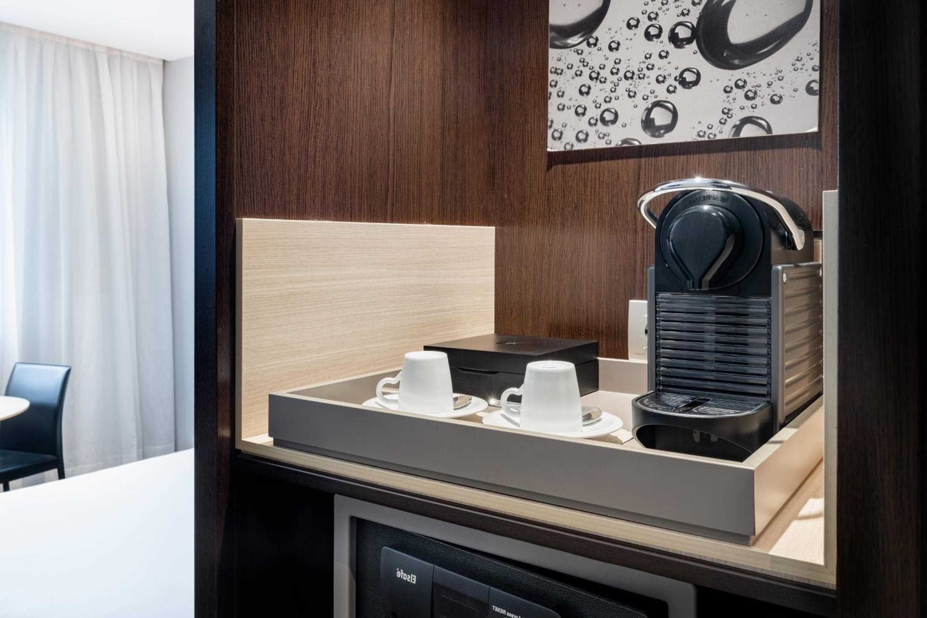 AC Hotel Madrid Feria by Marriott — 7