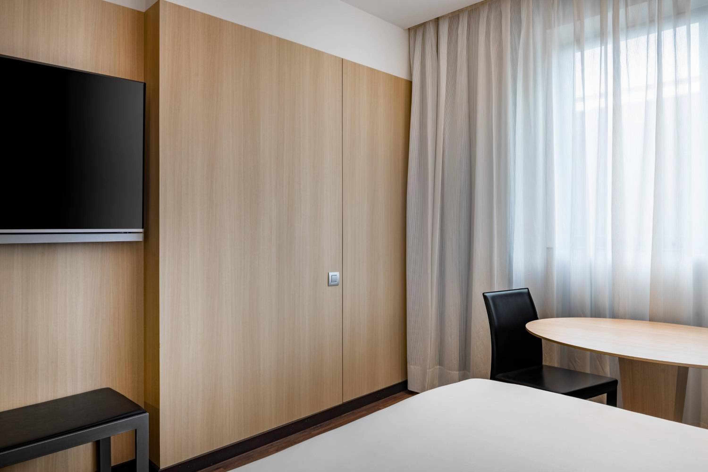 AC Hotel Madrid Feria by Marriott — 10