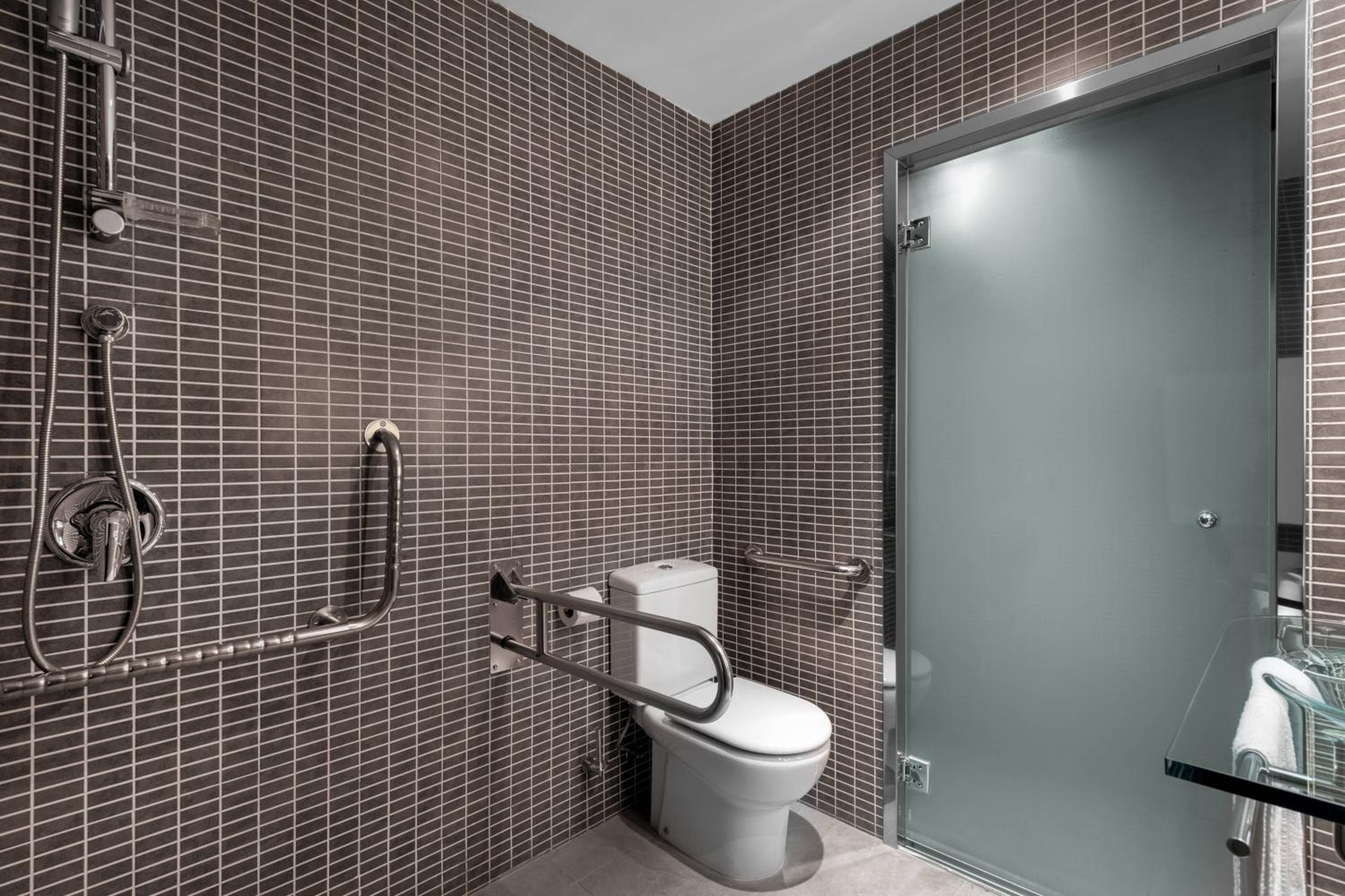 AC Hotel Madrid Feria by Marriott — 12
