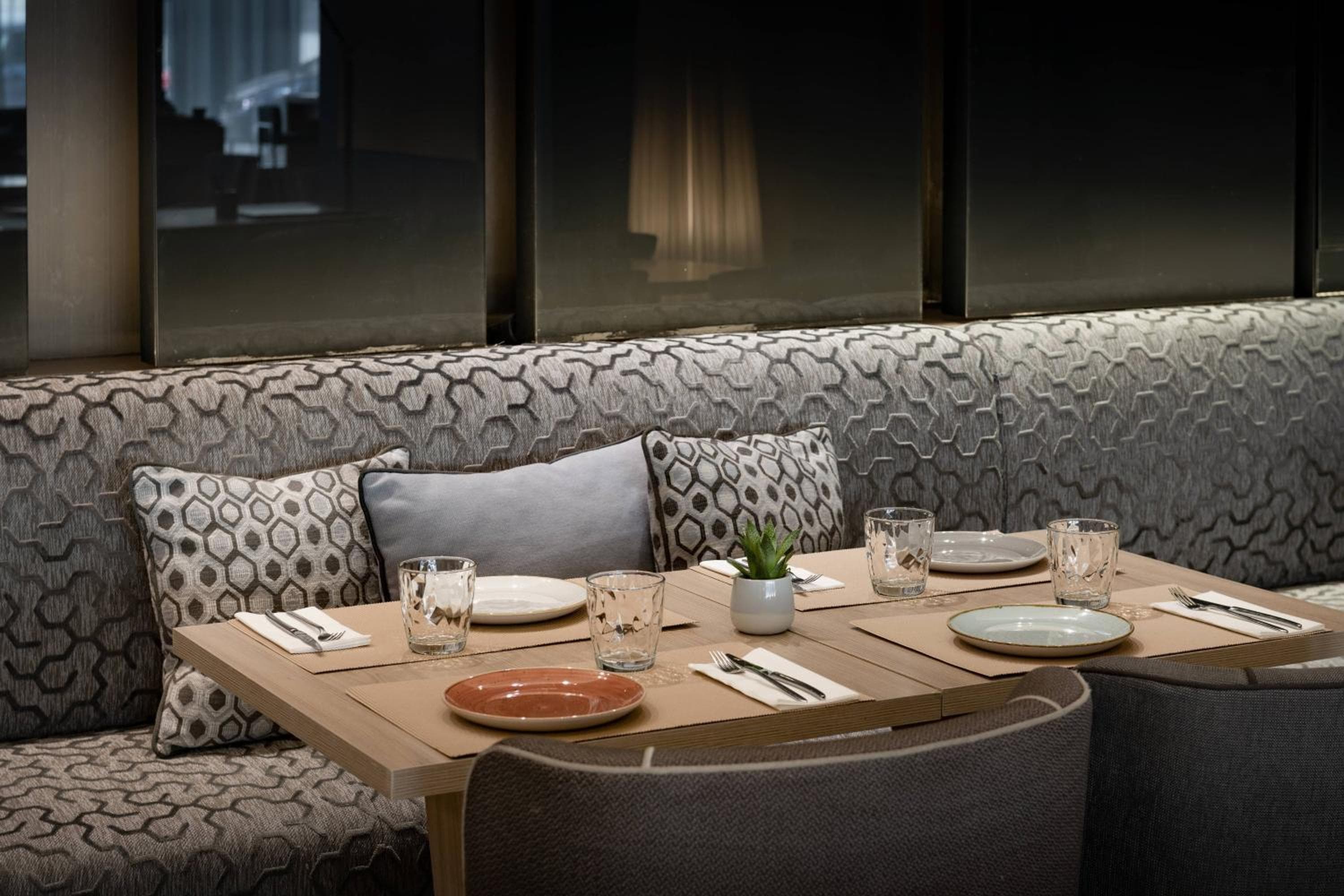 AC Hotel Madrid Feria by Marriott — 17