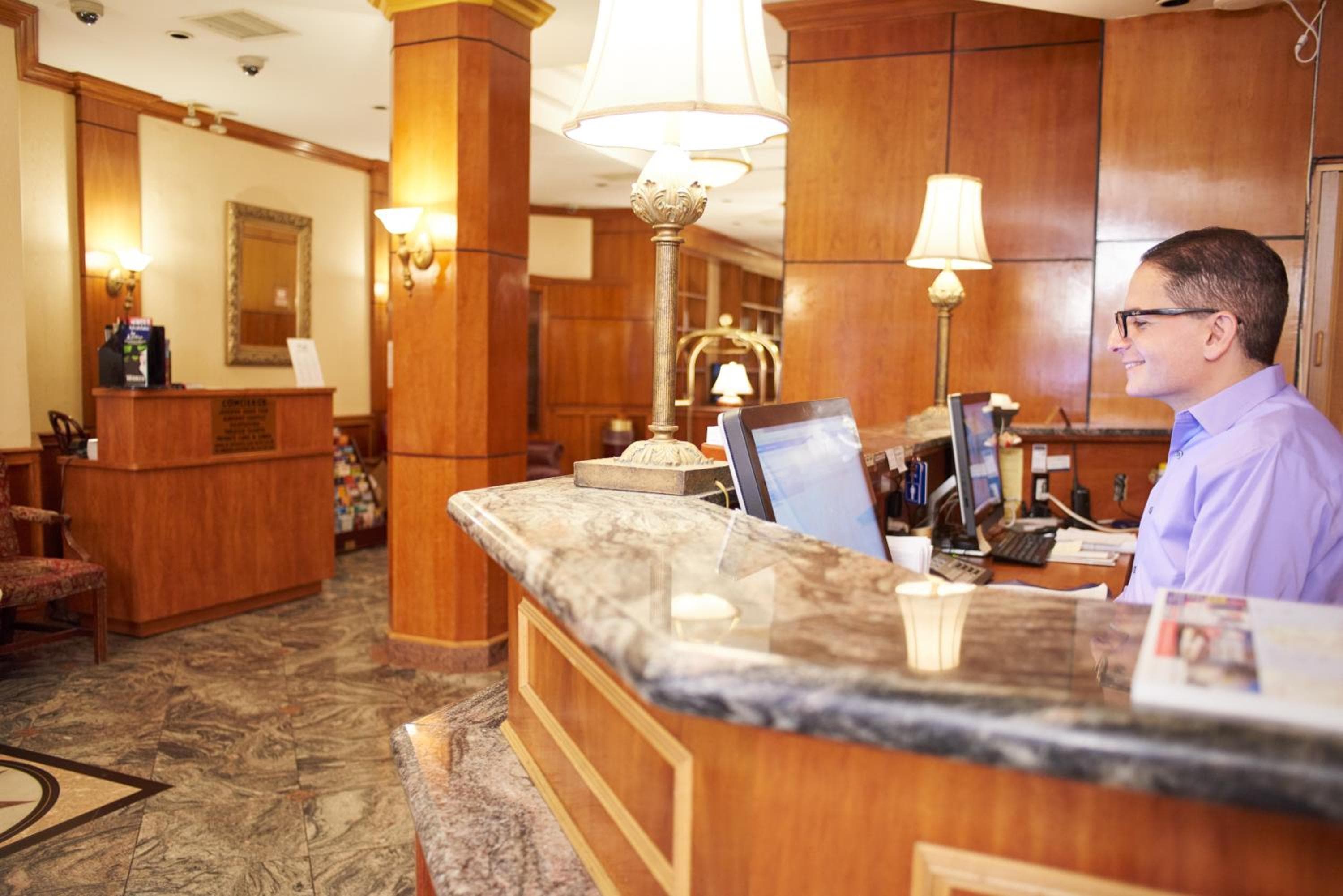 Hotel Santiago — 10