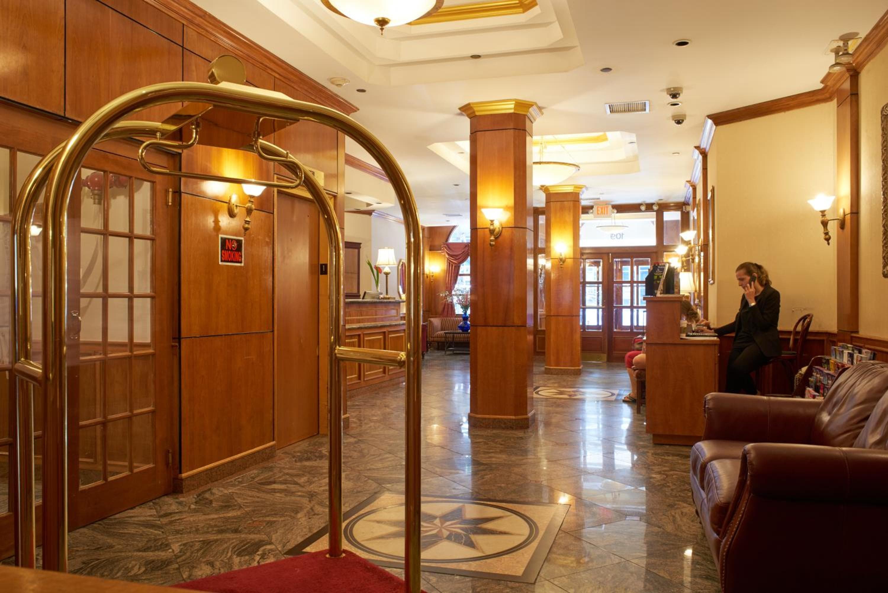Hotel Santiago — 11