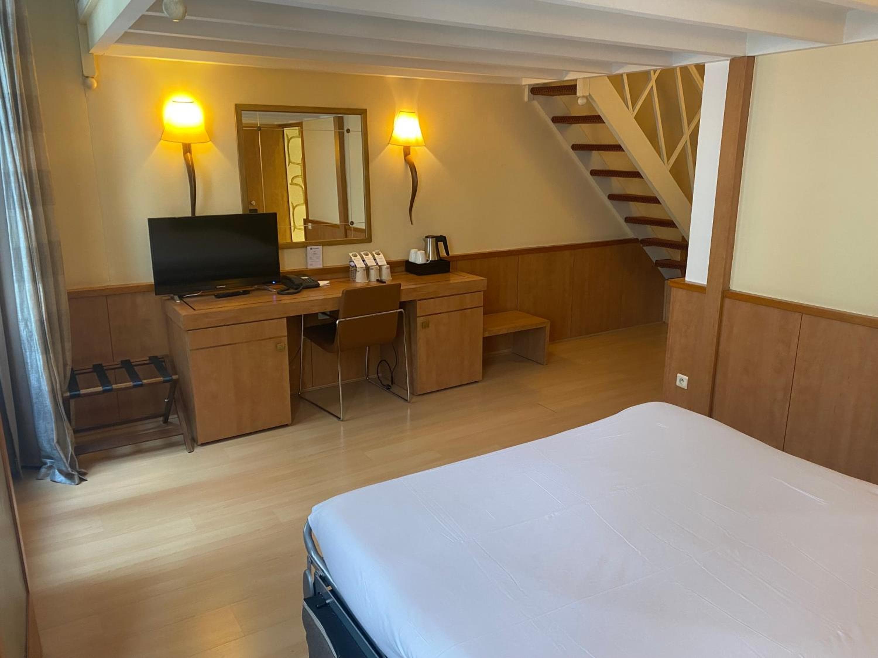 Best Western Ronceray Opéra — 14