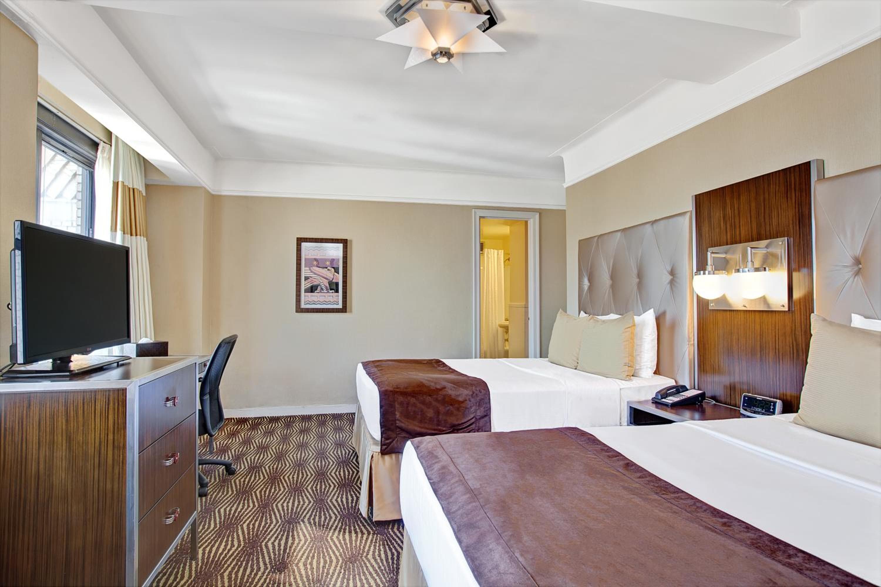 Il New Yorker, un Wyndham Hotel — 17