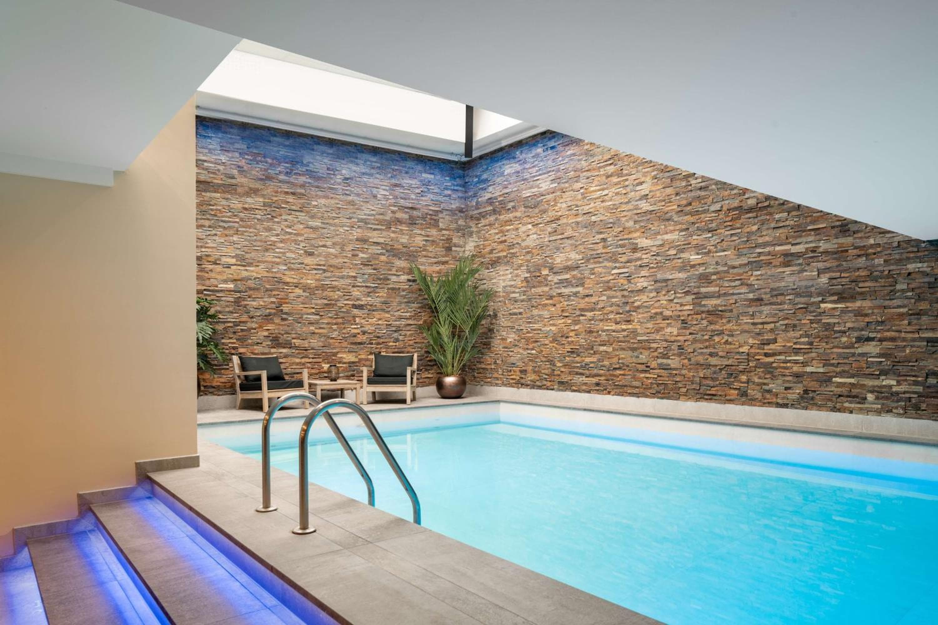 art'otel amsterdam, realizzato da Radisson Hotels — 10