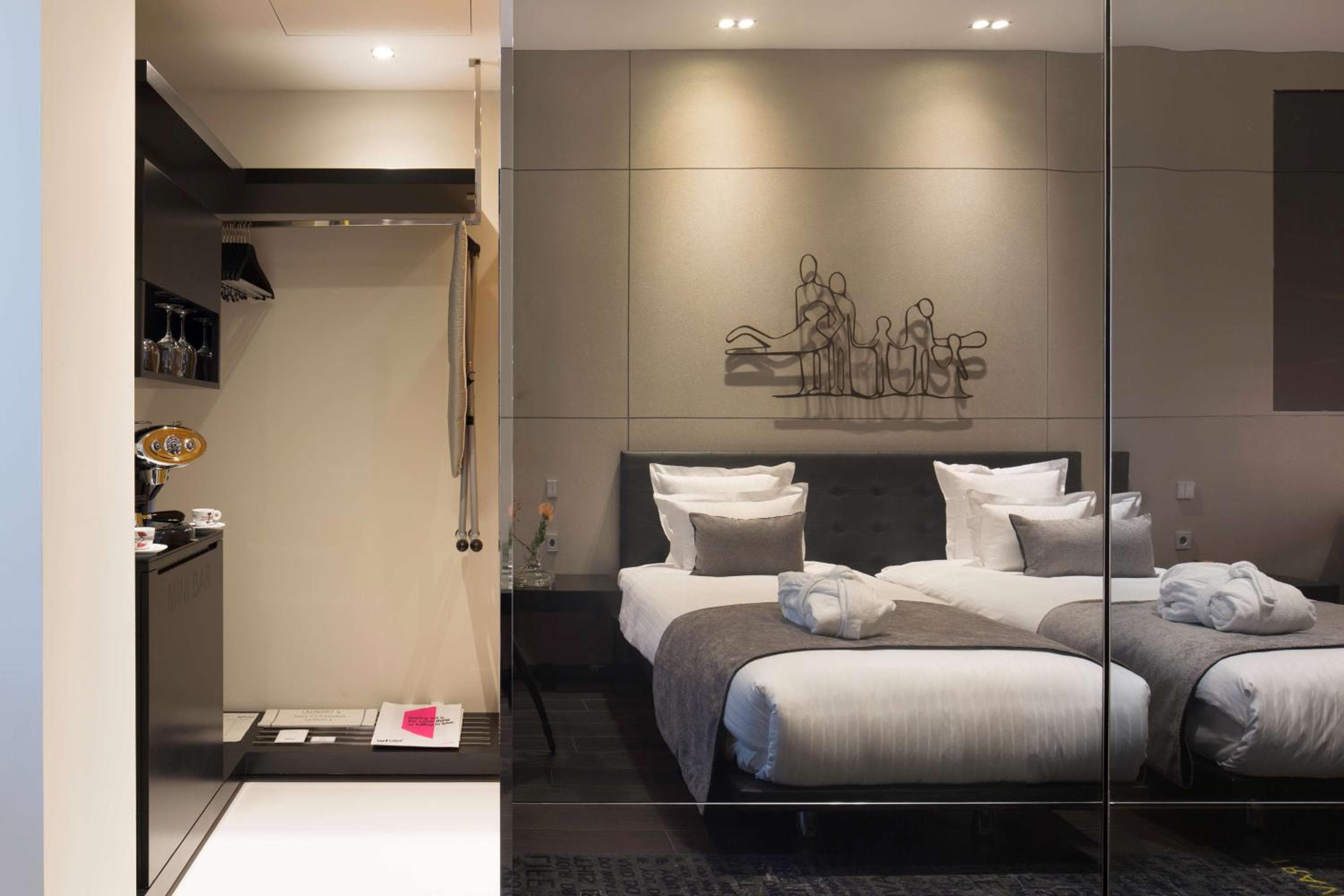 art'otel amsterdam — 24