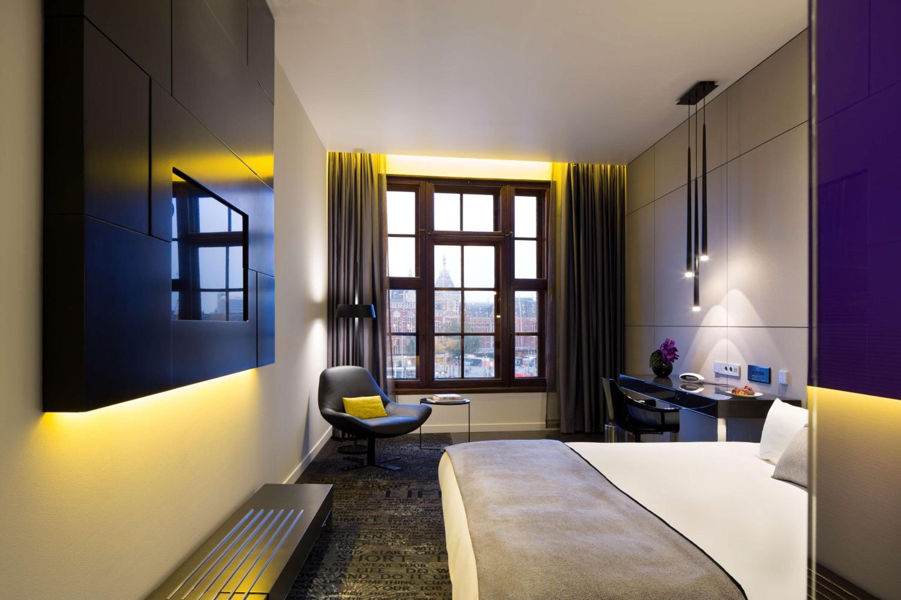art'otel amsterdam — 18