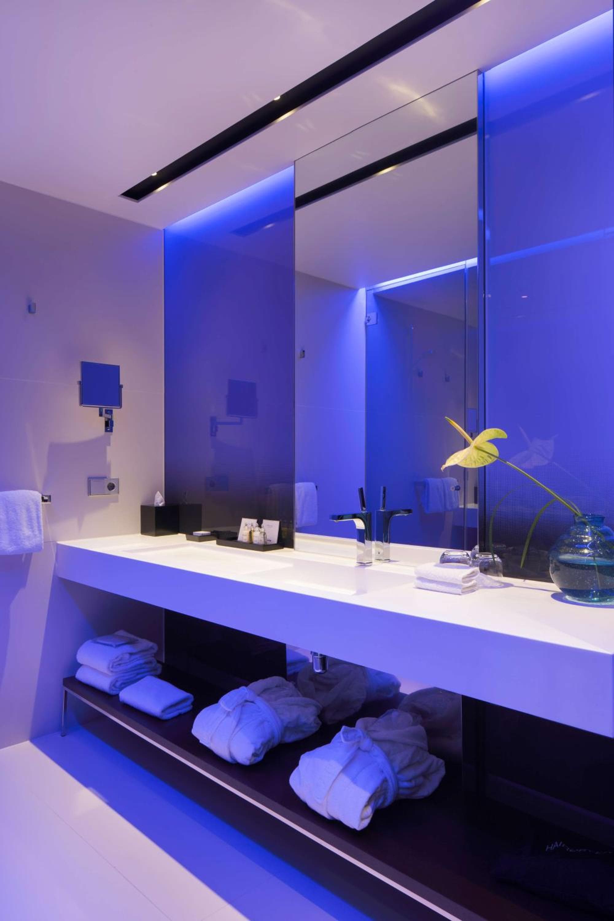 art'otel amsterdam — 11