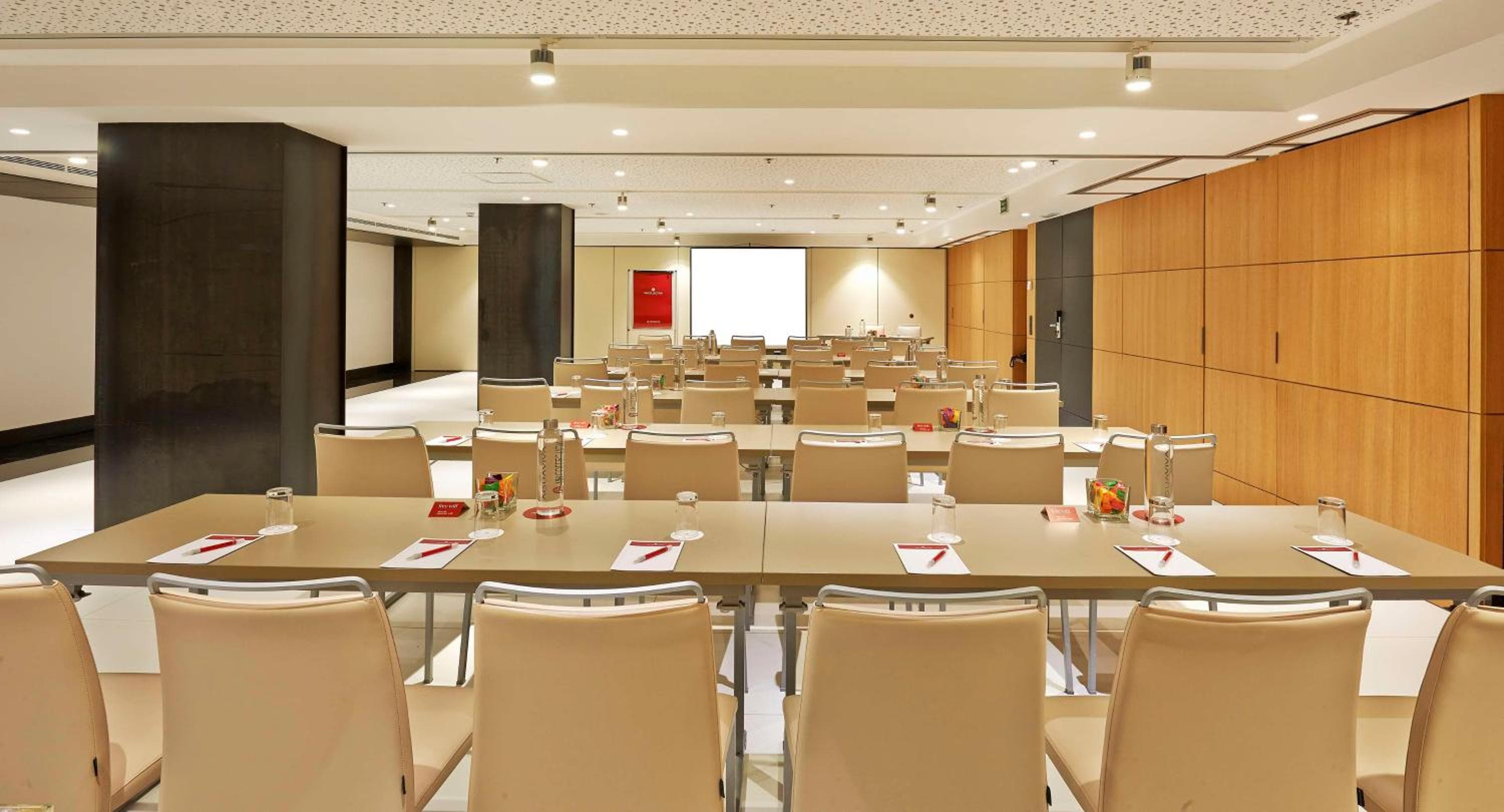 NH Collection Barcelona Gran Hotel Calderon — 17